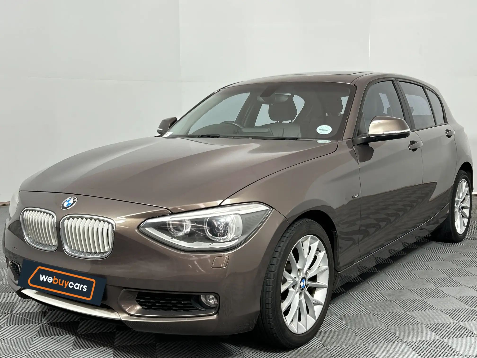 2013 BMW 1 Series 118i 5-Door (F20) at Lansdowne (WC) for sale R100000