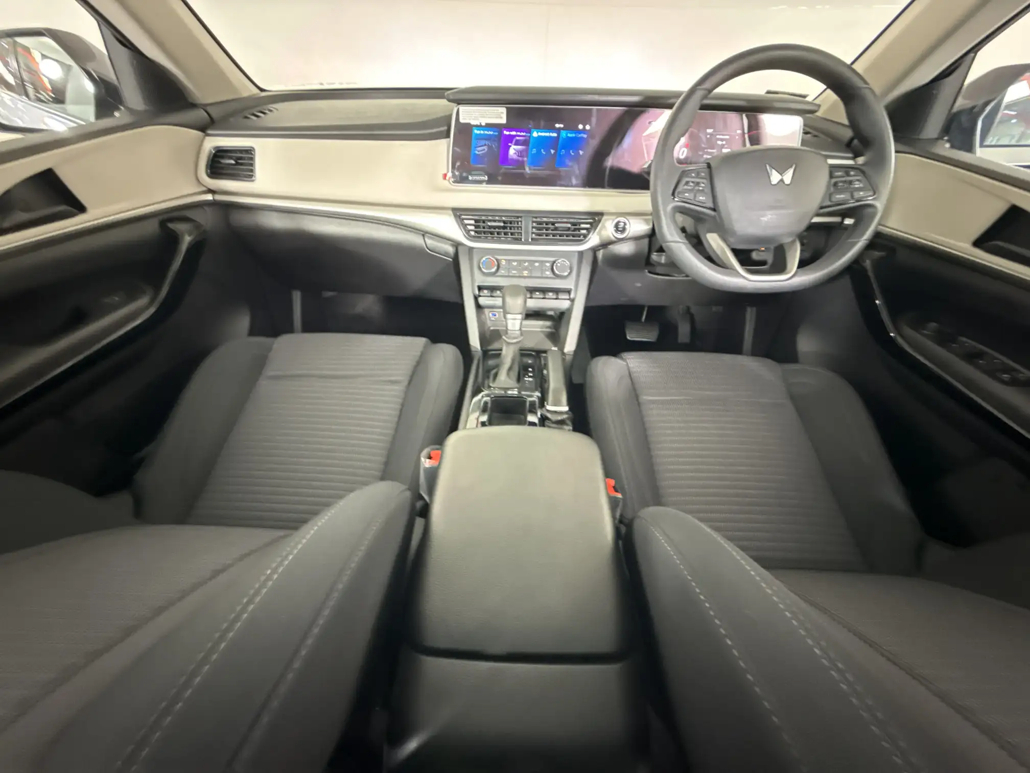 Mahindra XUV 700