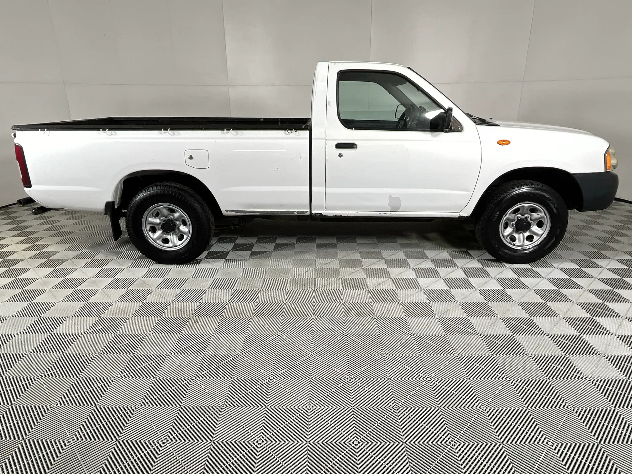 Used 2012 Nissan Hardbody Np300 2.0i LWB (k08/k37) Pick Up Single Cab ...