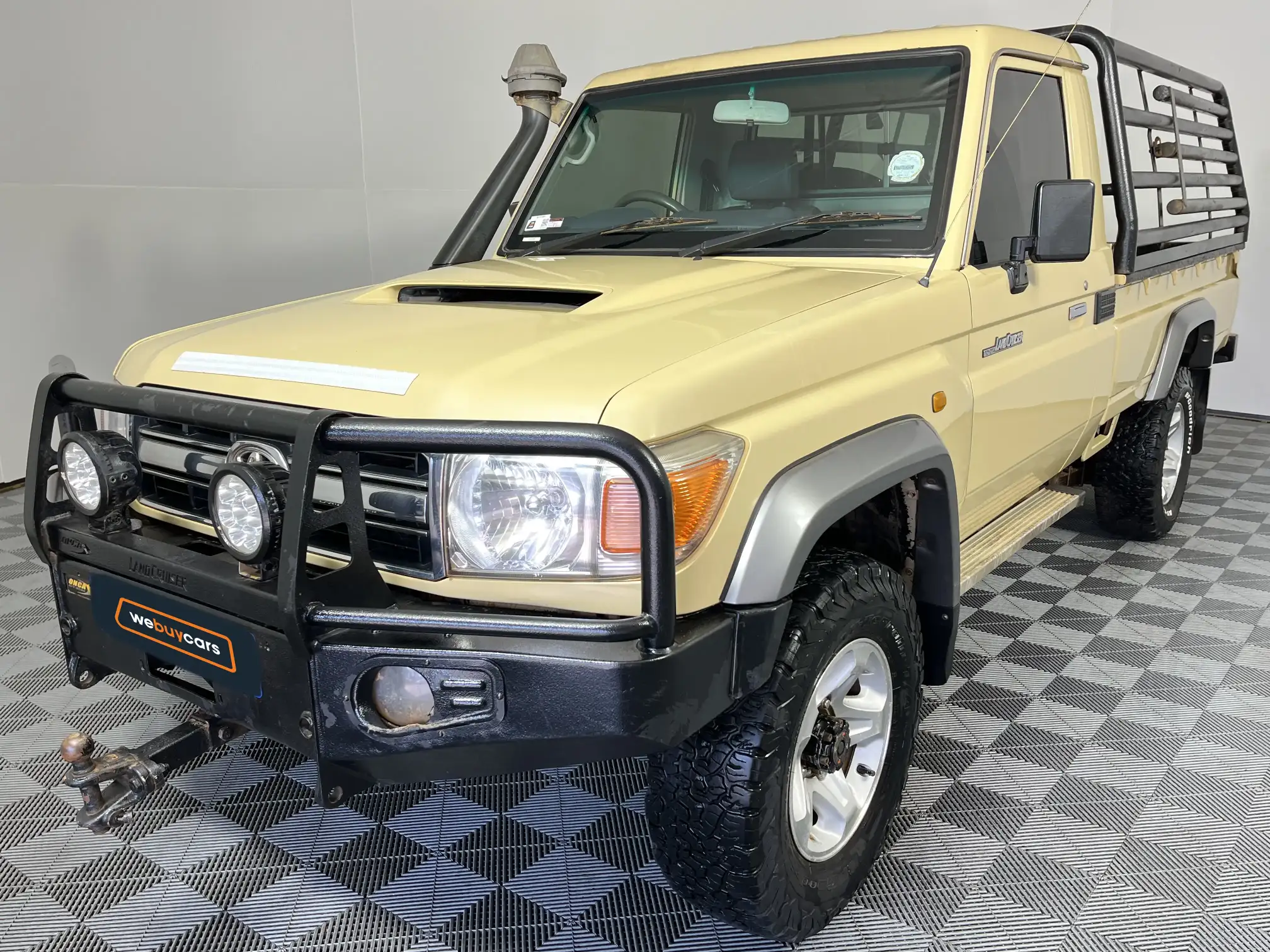 2016 Toyota Land Cruiser