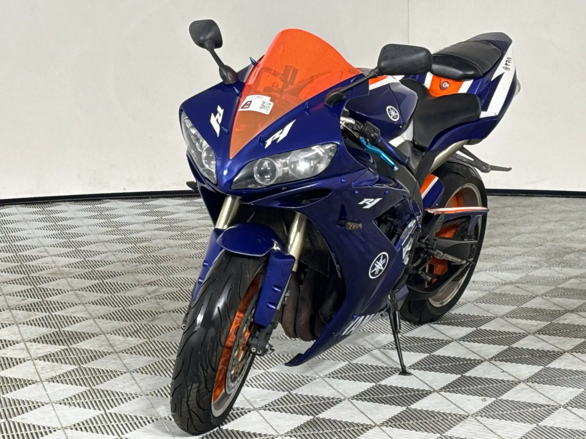 Yamaha YZF R1