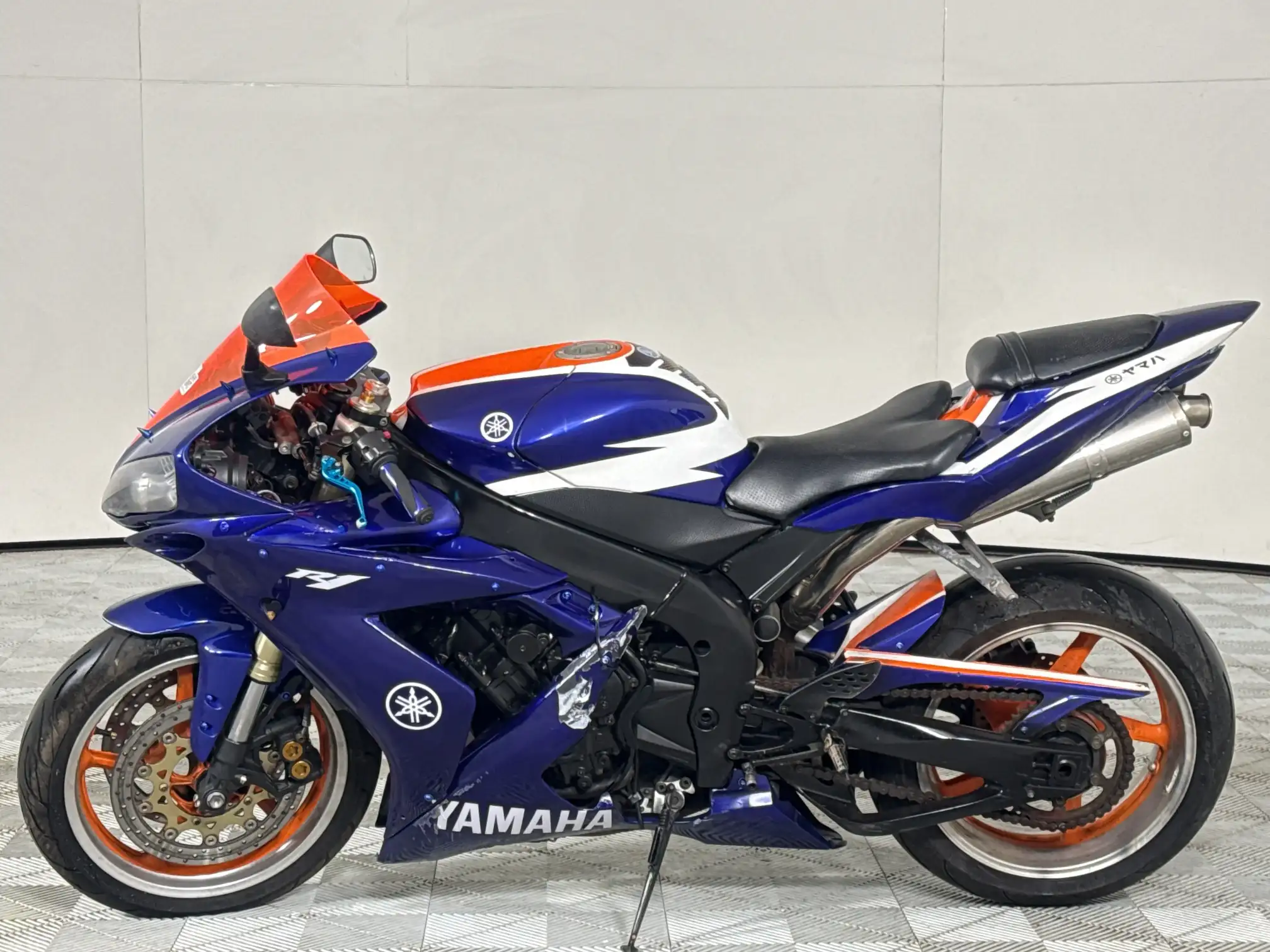Yamaha YZF R1