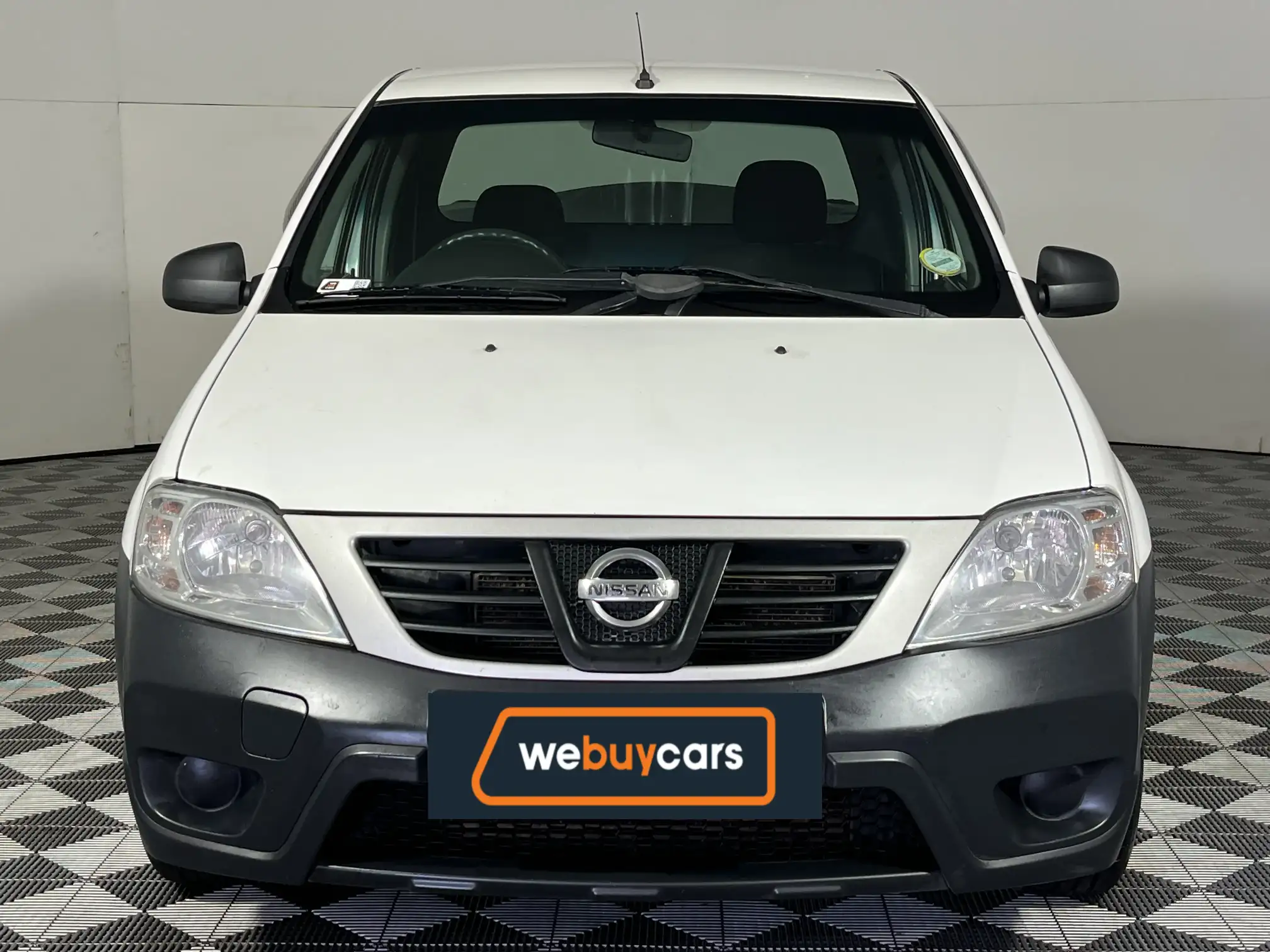 Nissan NP200