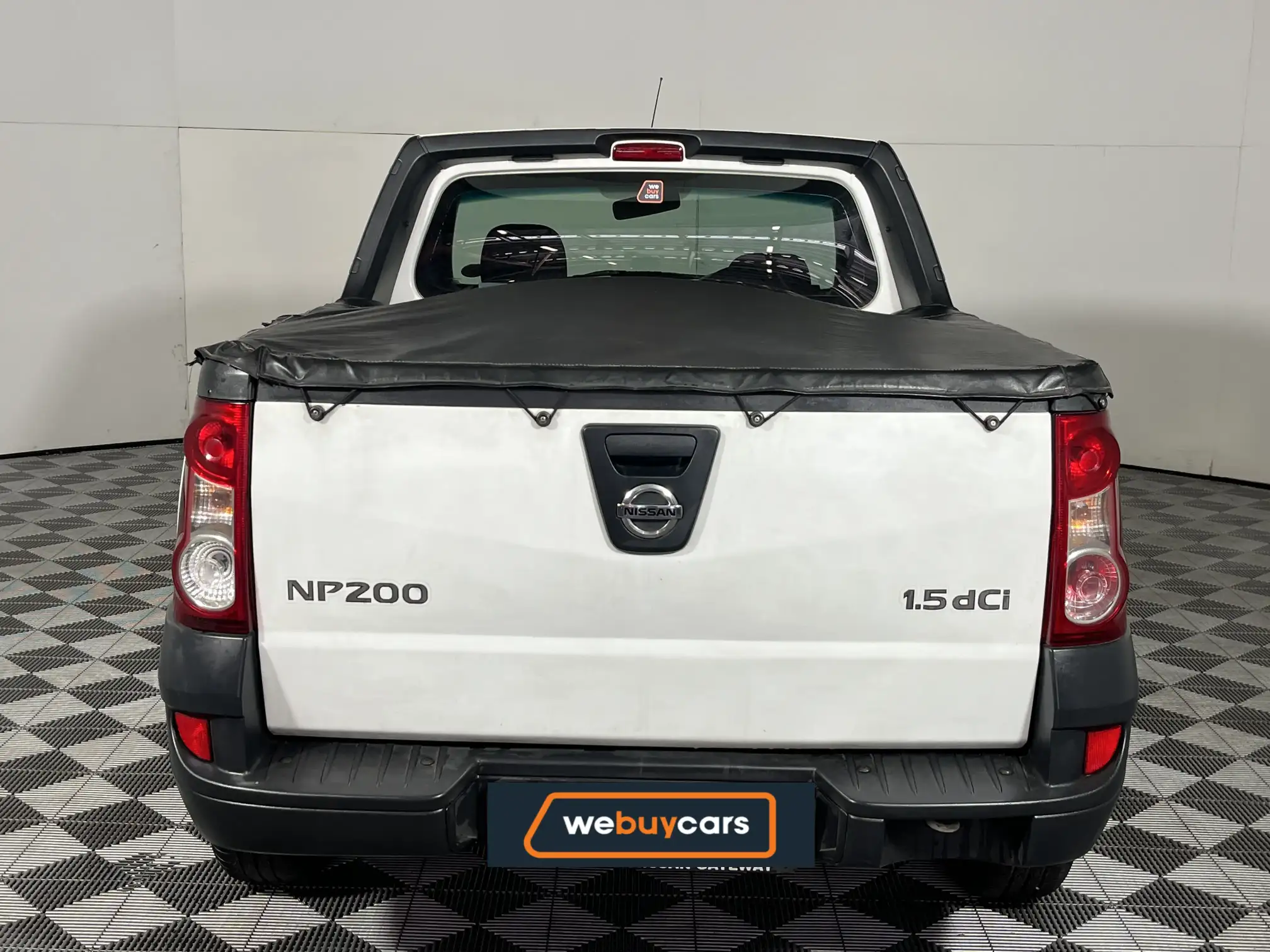 Nissan NP200
