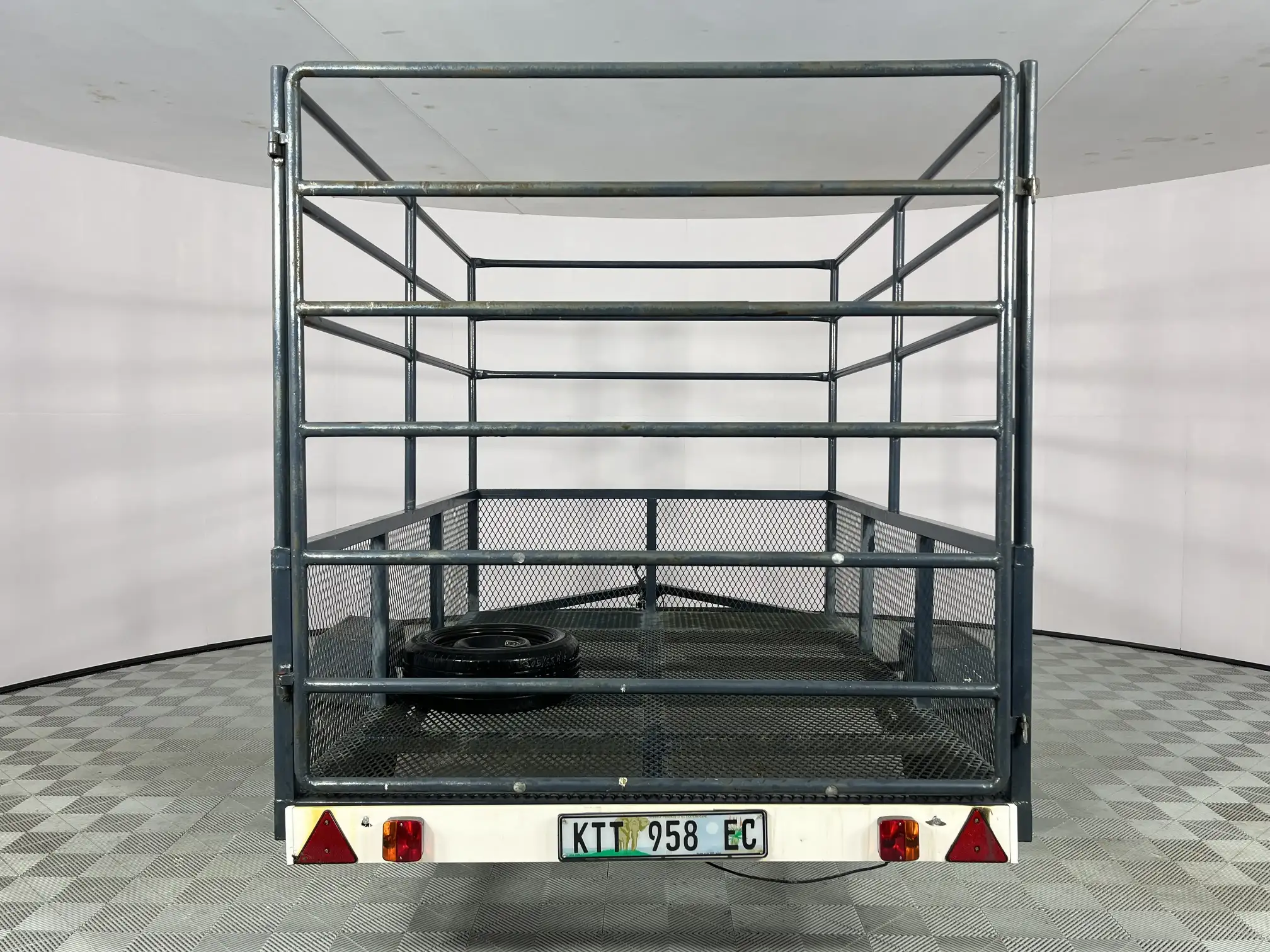 Custom Top Trailer