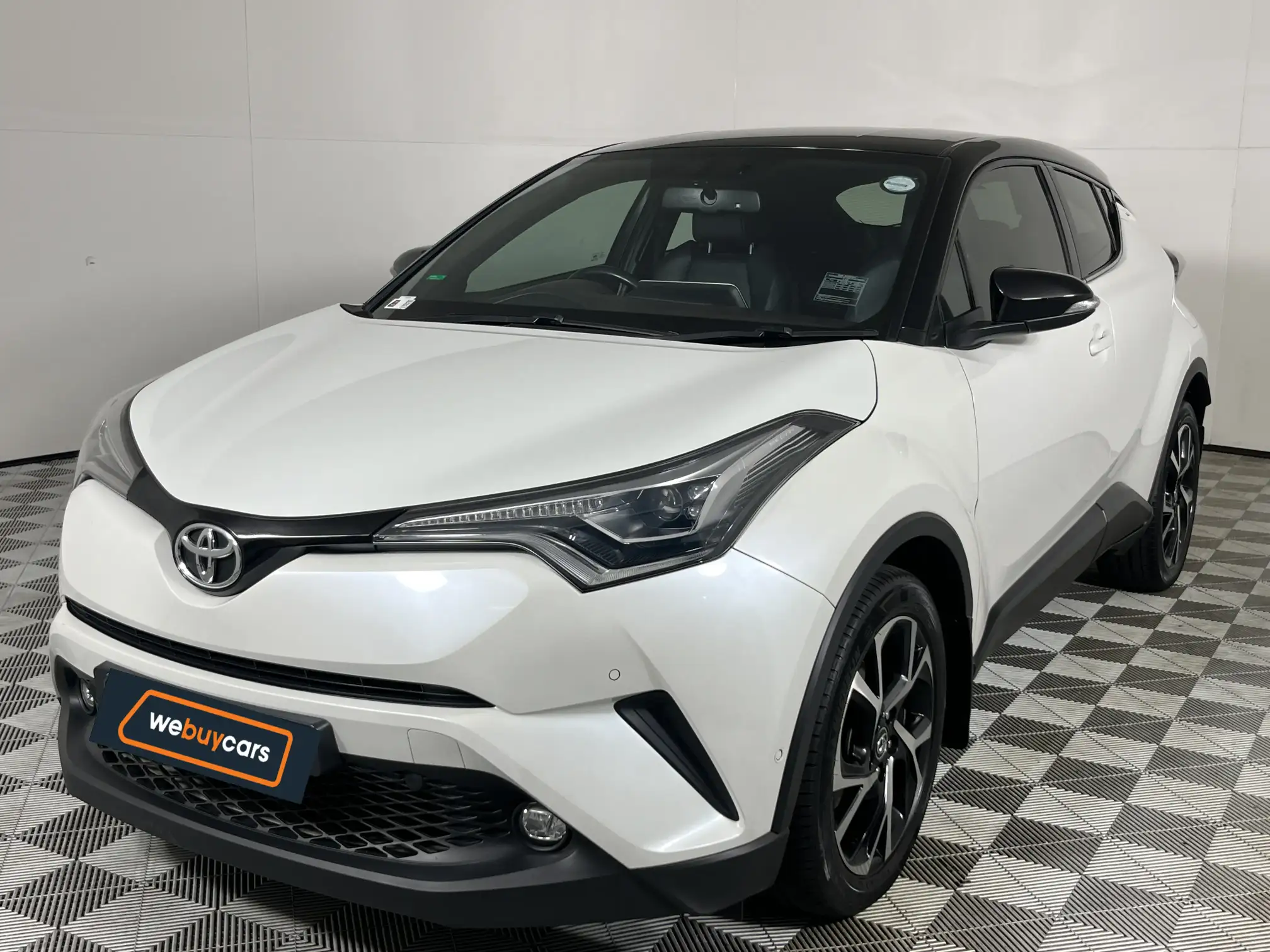 2019 Toyota C-HR 1.2T Luxury CVT at Riverhorse (KZN) for sale R291900