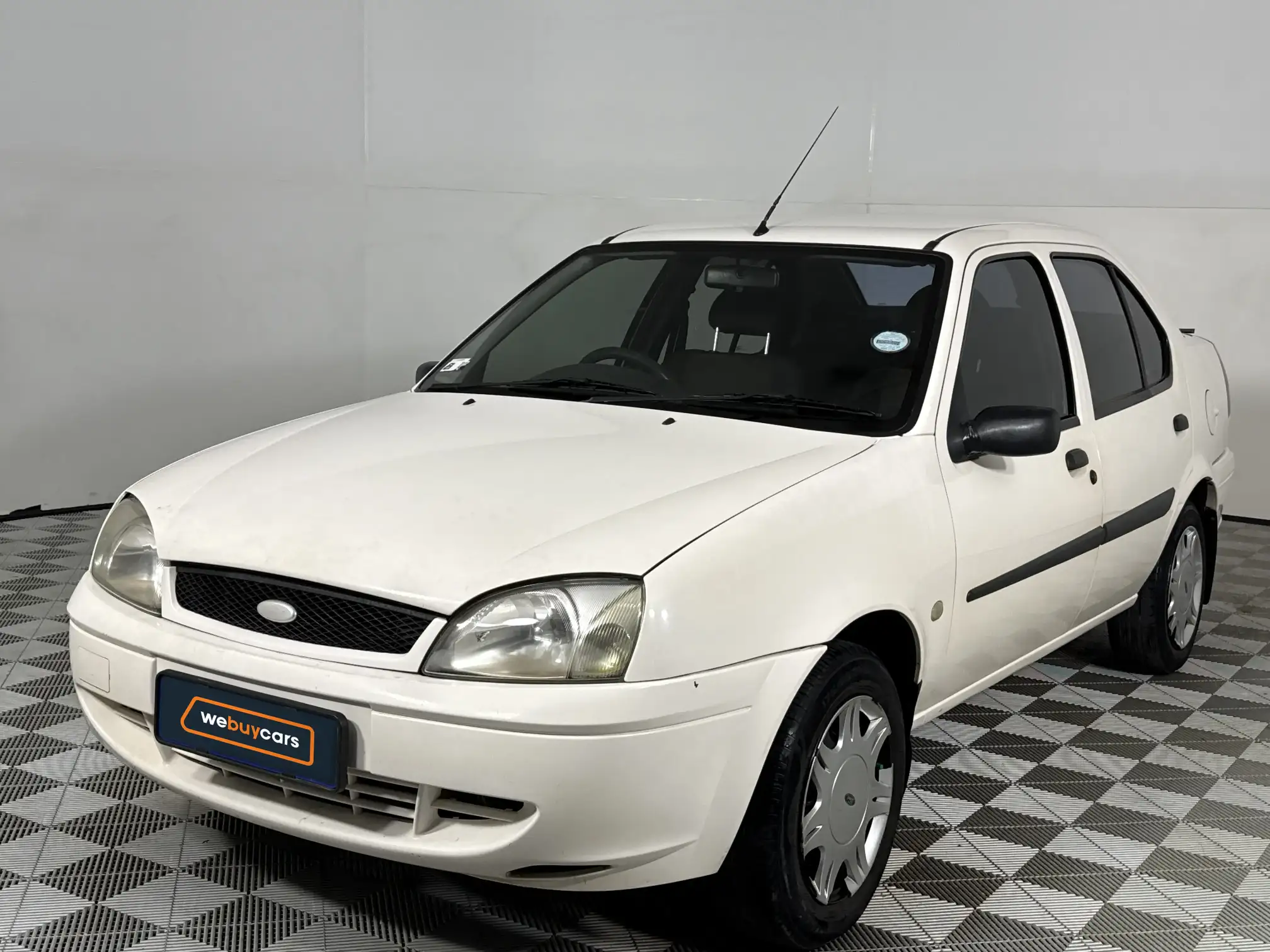 2004 Ford Ikon