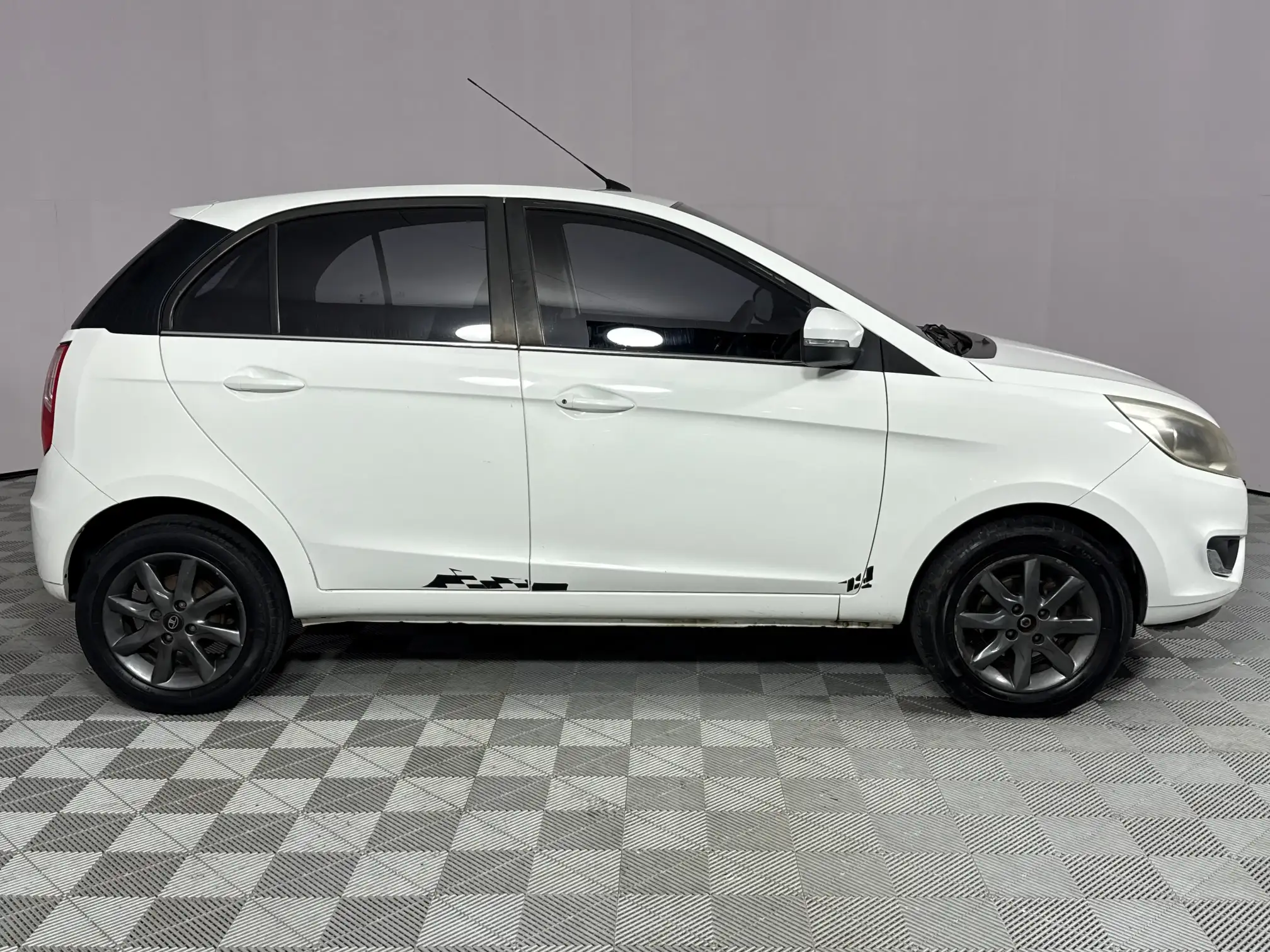 Tata Bolt