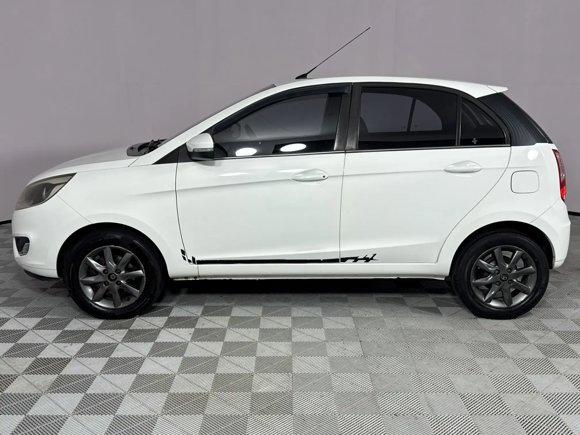 Tata Bolt