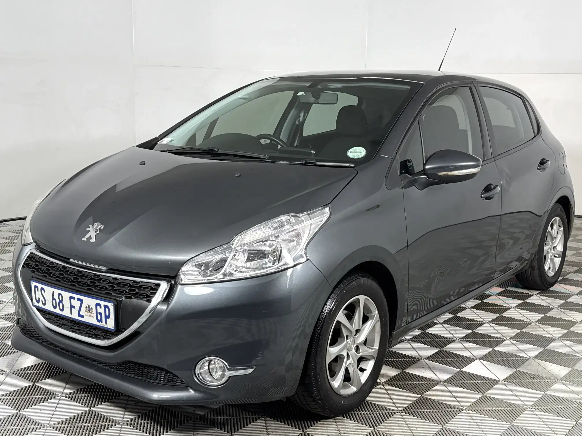 2013 Peugeot 208