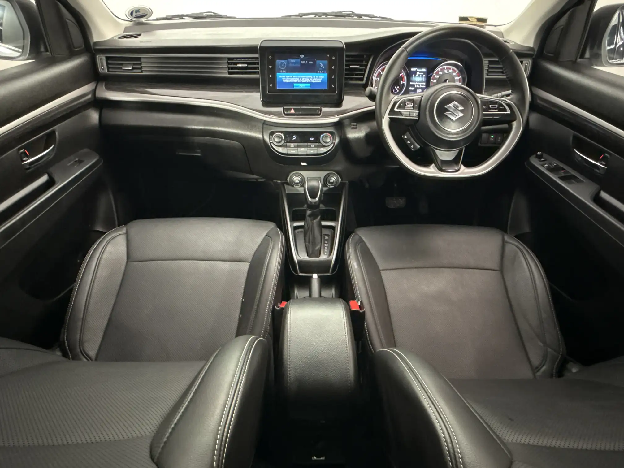 Suzuki XL6