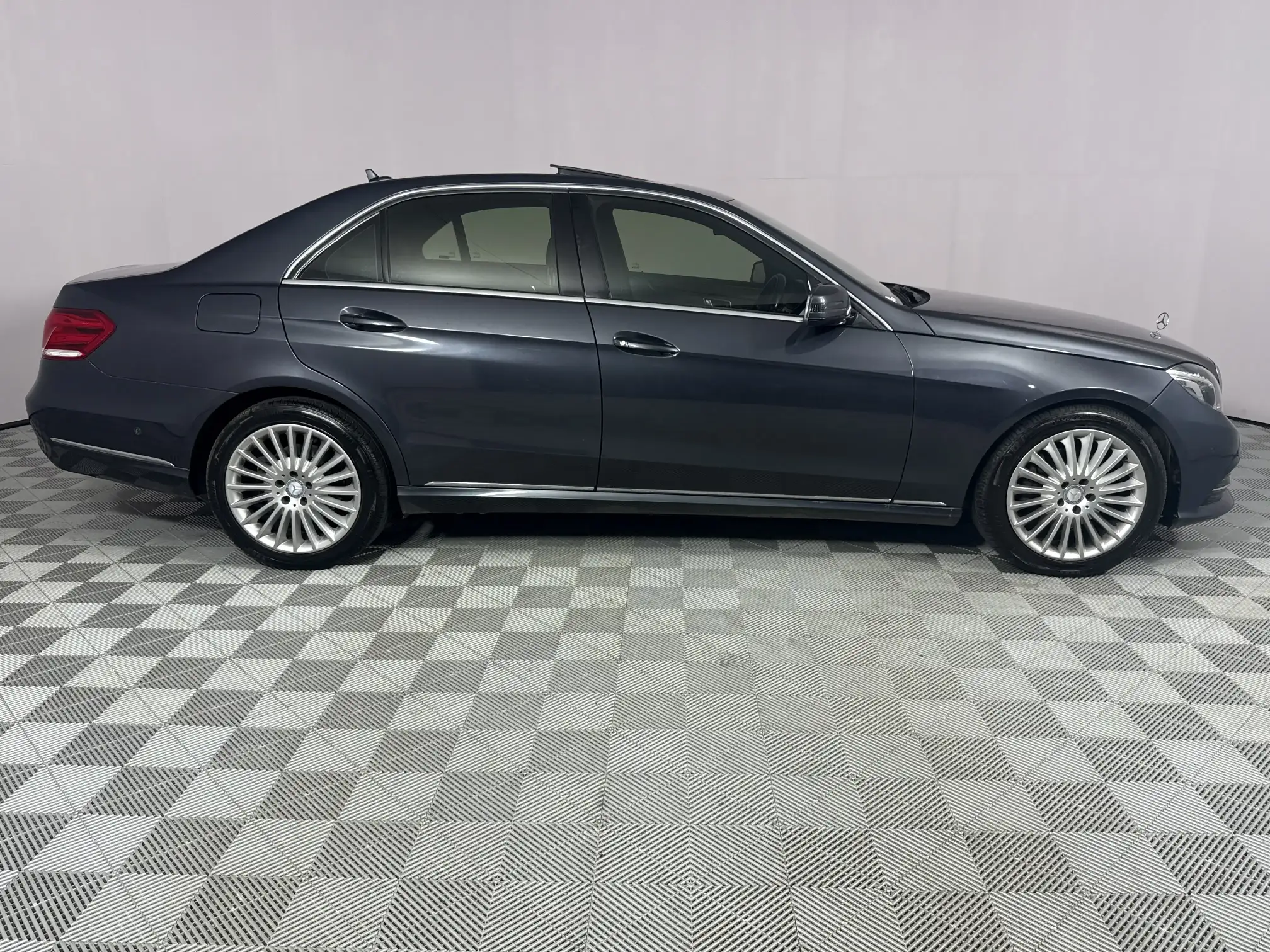 Mercedes-Benz E Class Sedan
