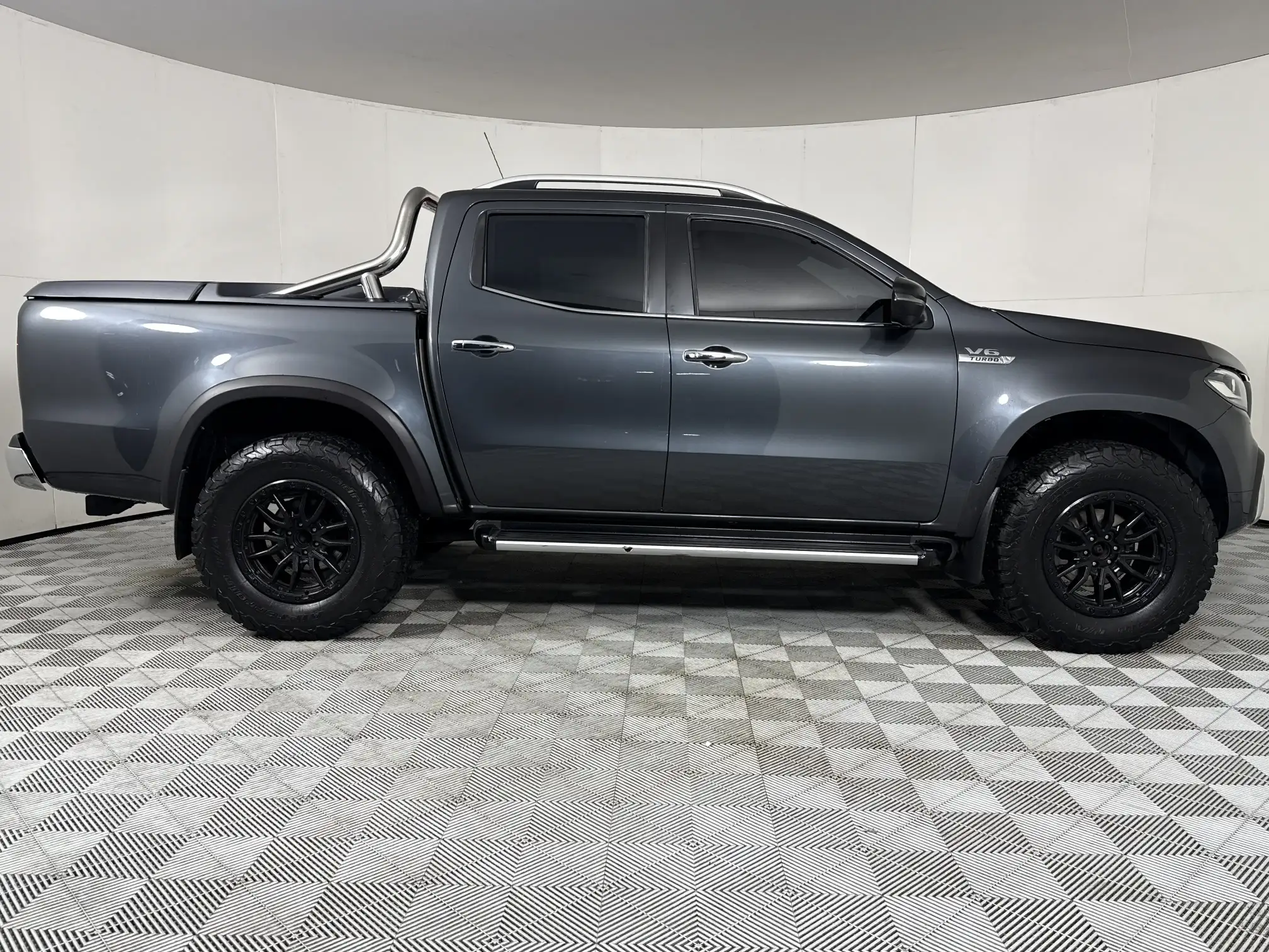Mercedes-Benz X-Class
