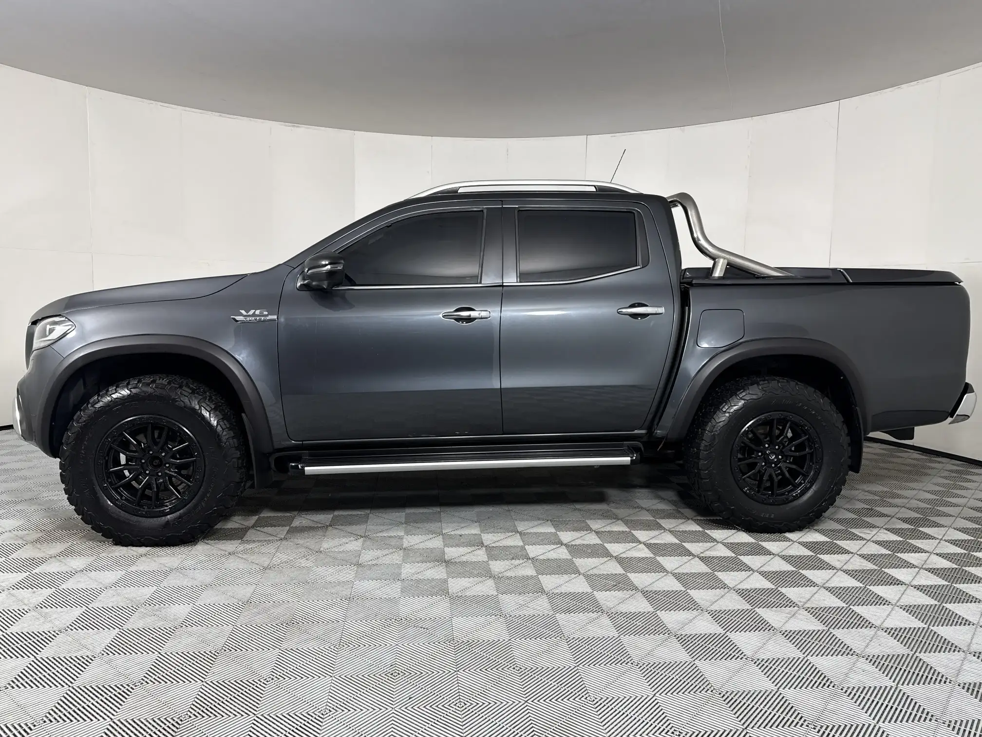 Mercedes-Benz X-Class