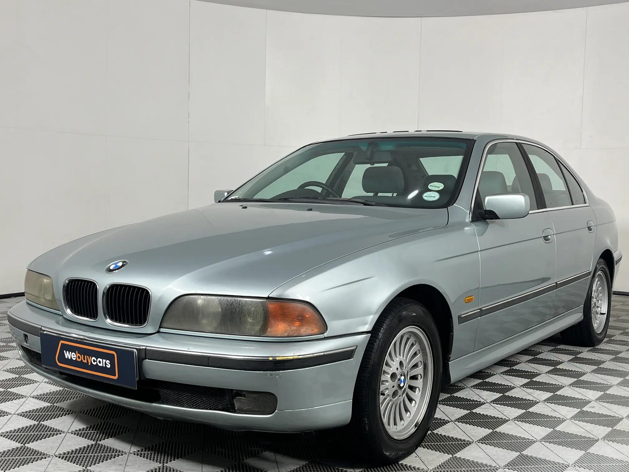 BMW 528i (E39) Auto