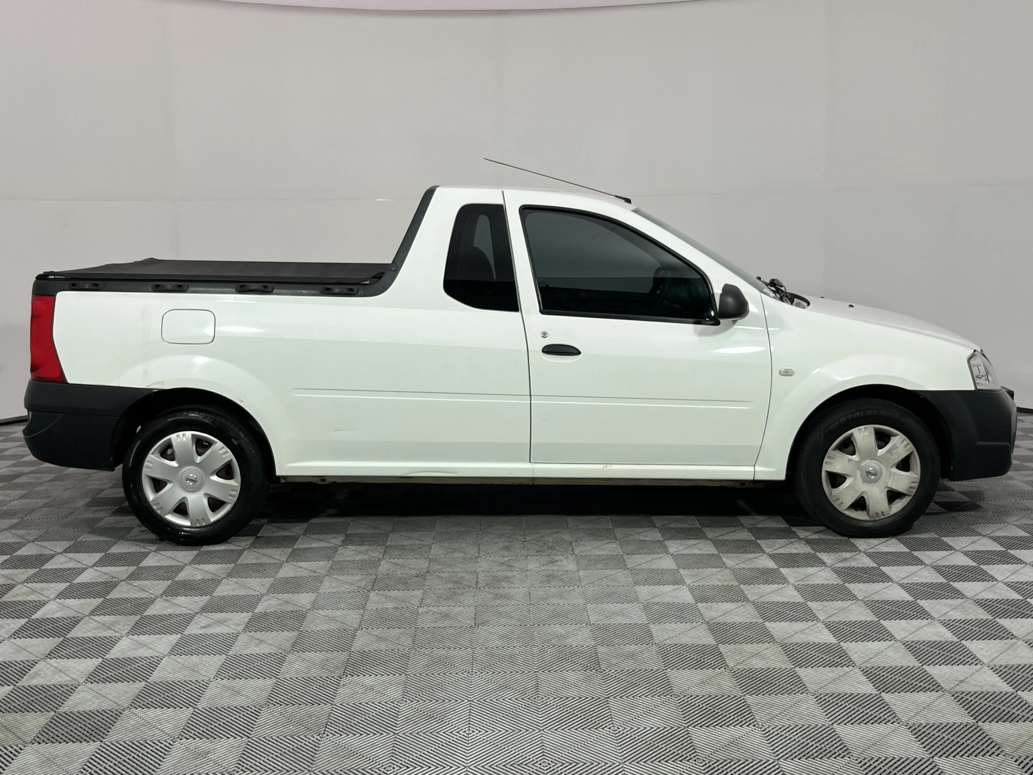 2018 Nissan NP200 1.6 A/C Pick Up Single Cab, photo 4