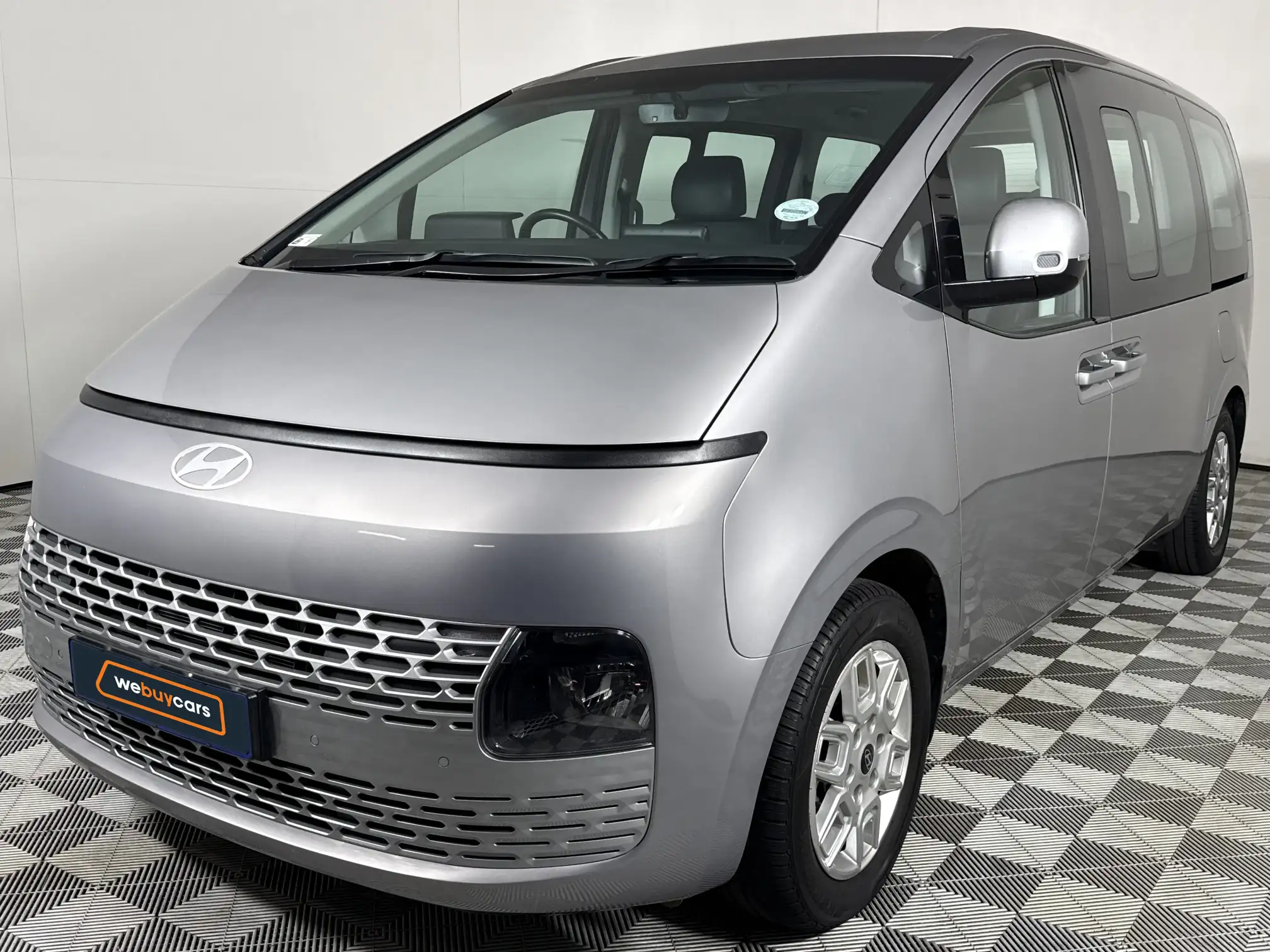 2025 Hyundai Staria