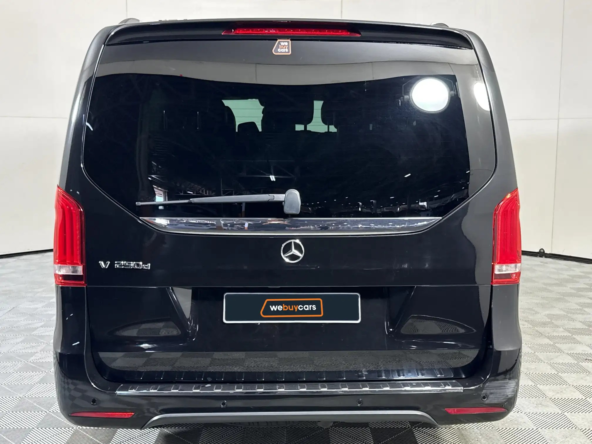 Mercedes-Benz V250