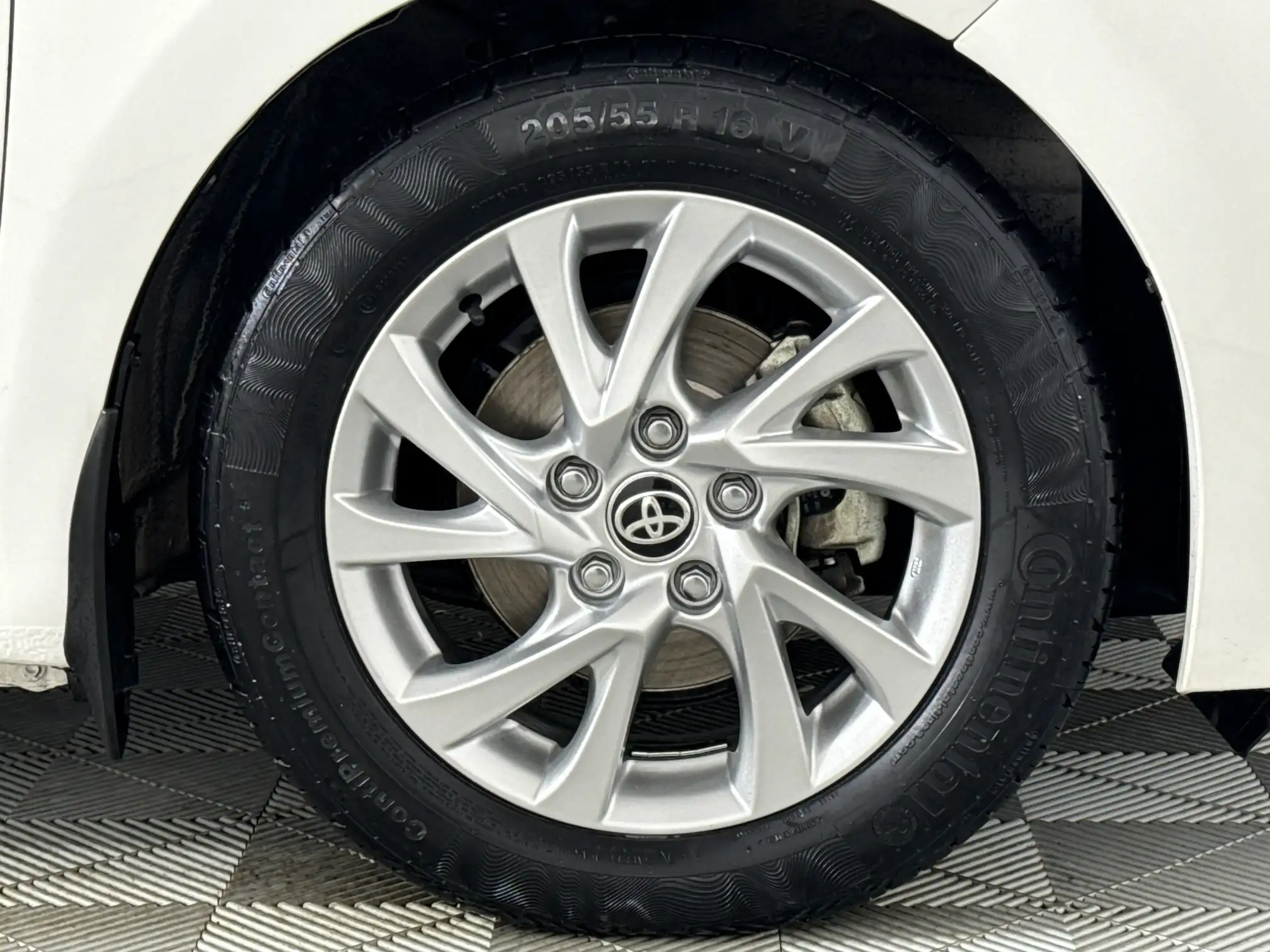 Toyota Corolla Quest
