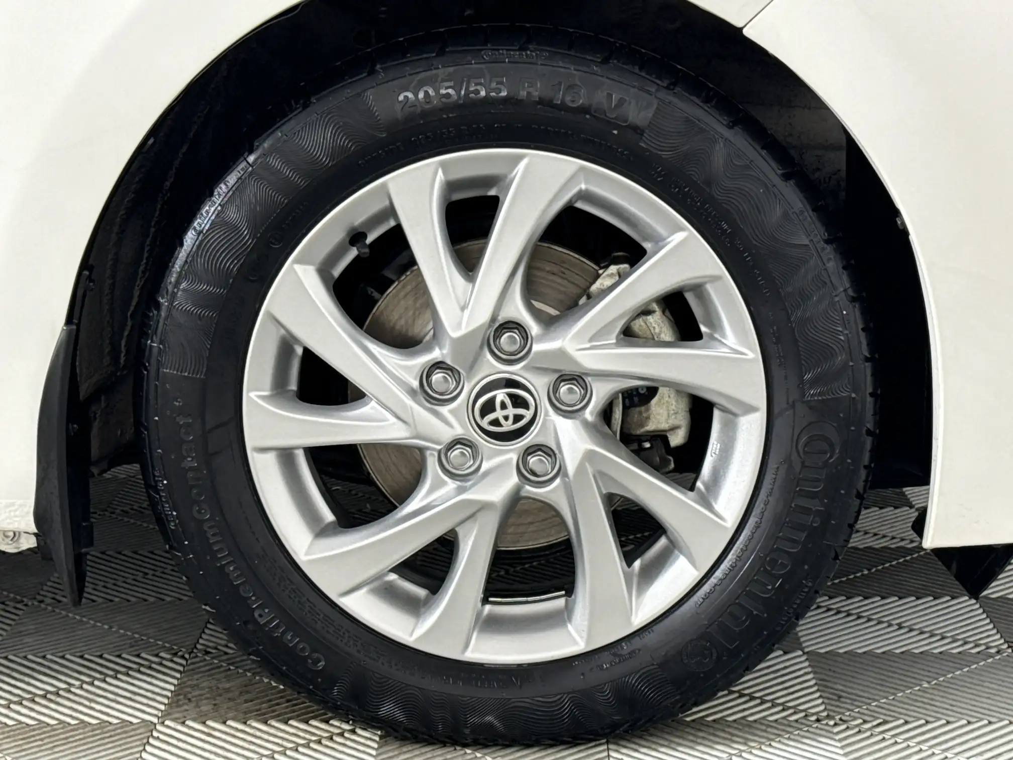 Toyota Corolla Quest