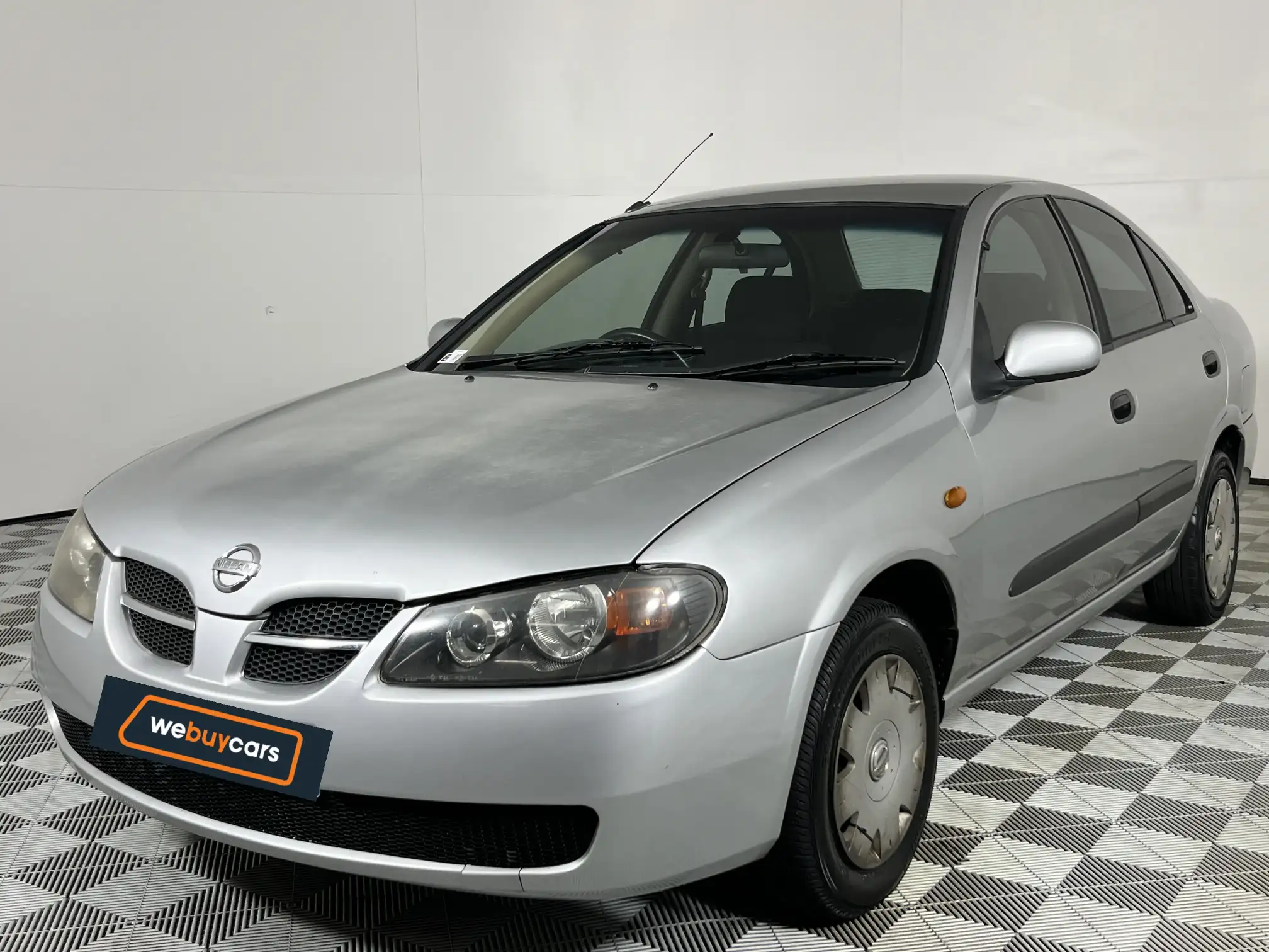 Nissan Almera