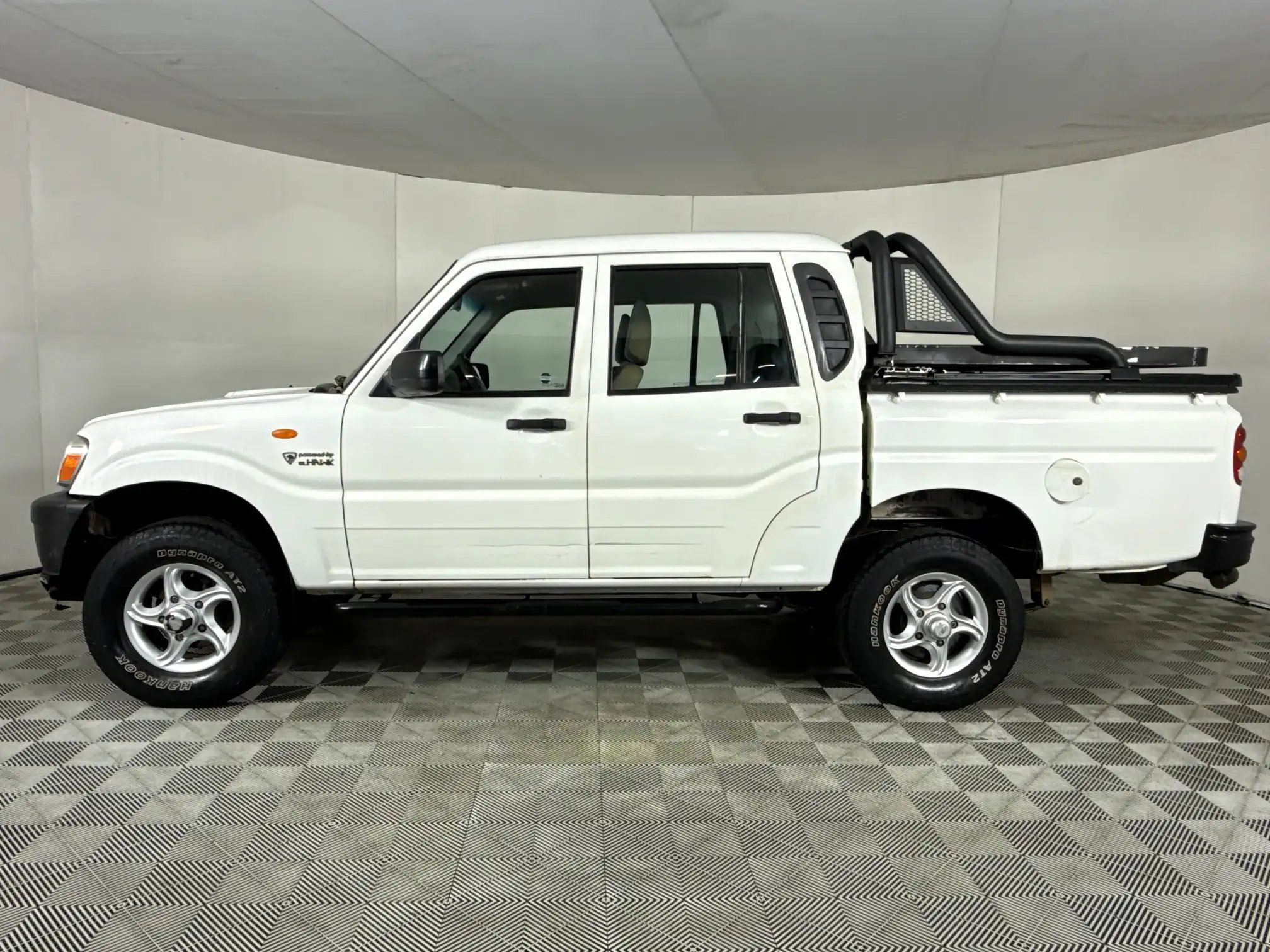 Mahindra PIK UP