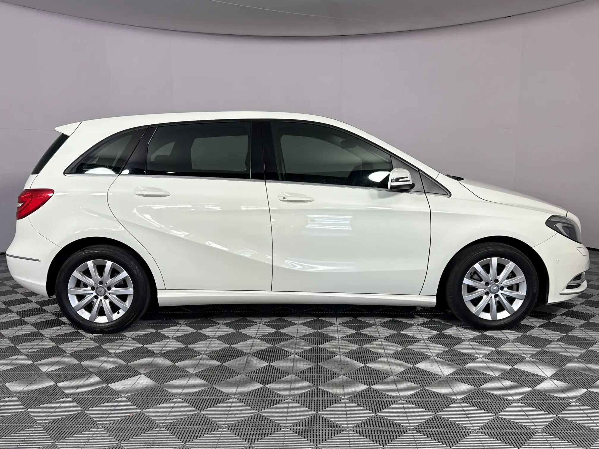 Mercedes-Benz B Class