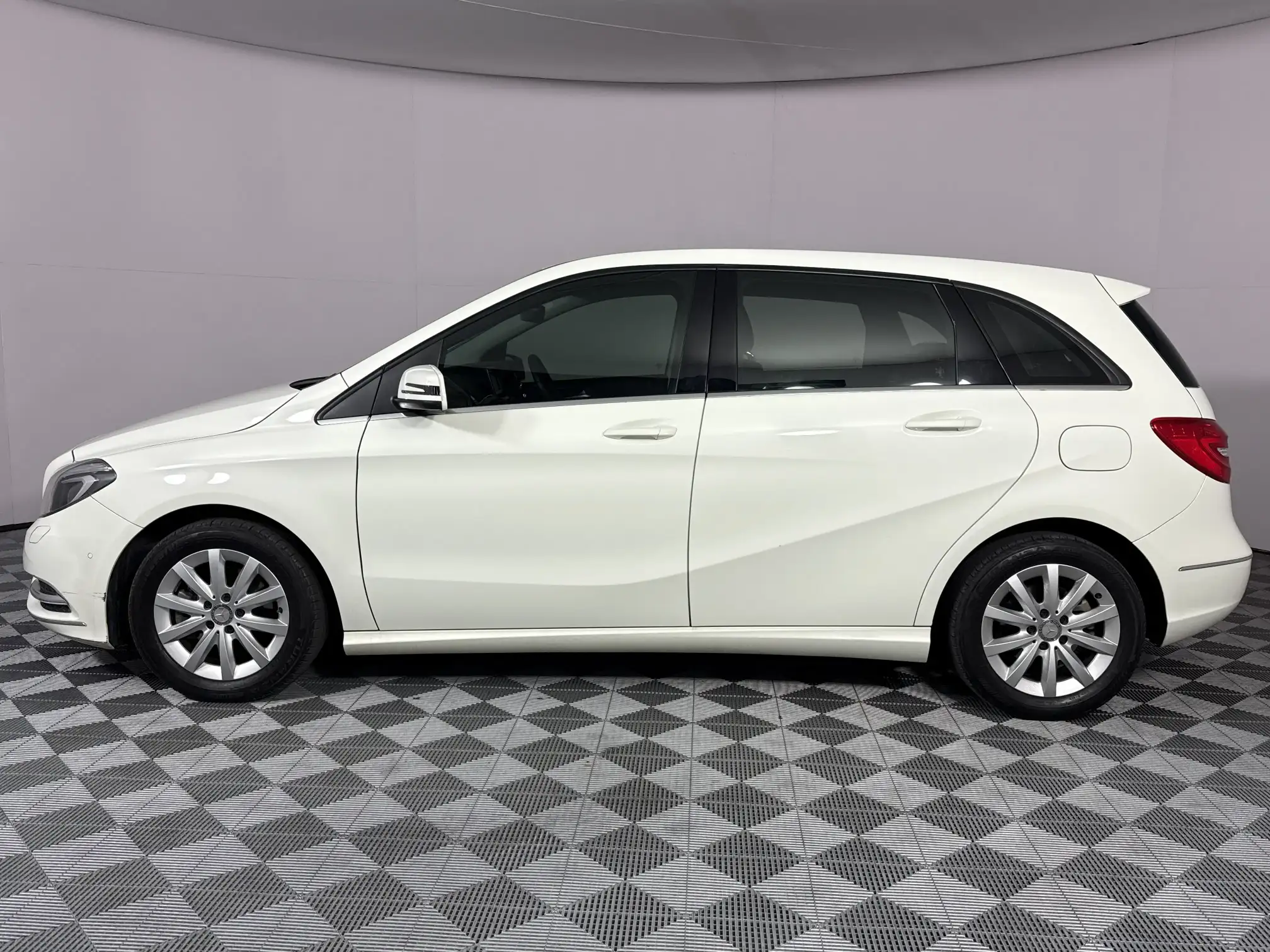 Mercedes-Benz B Class