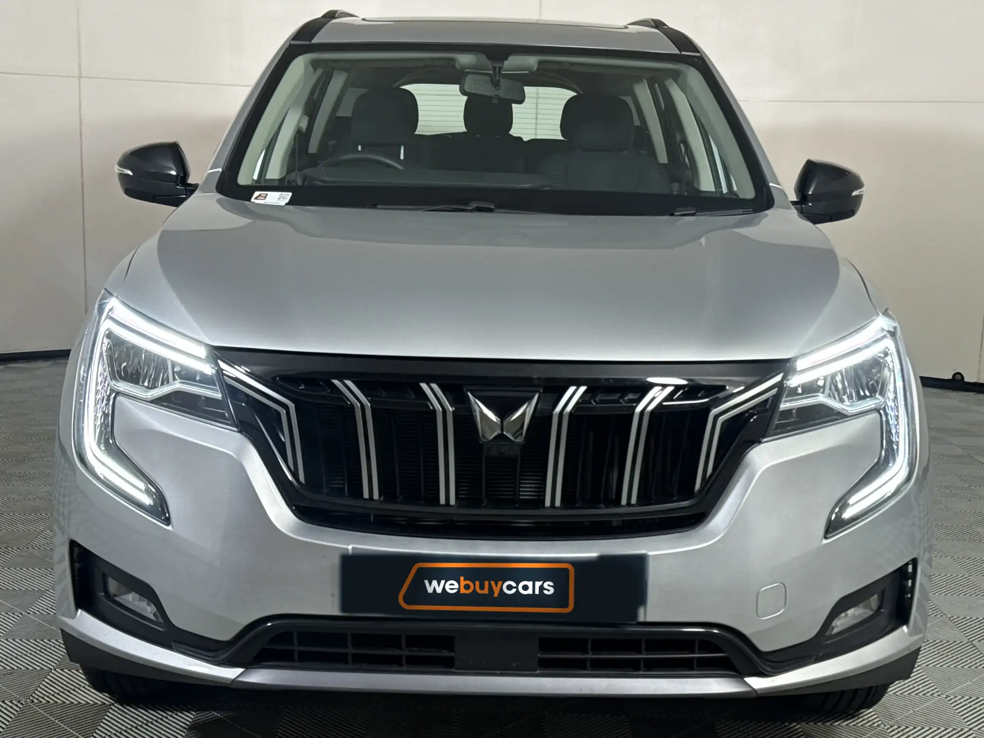 Mahindra XUV 700
