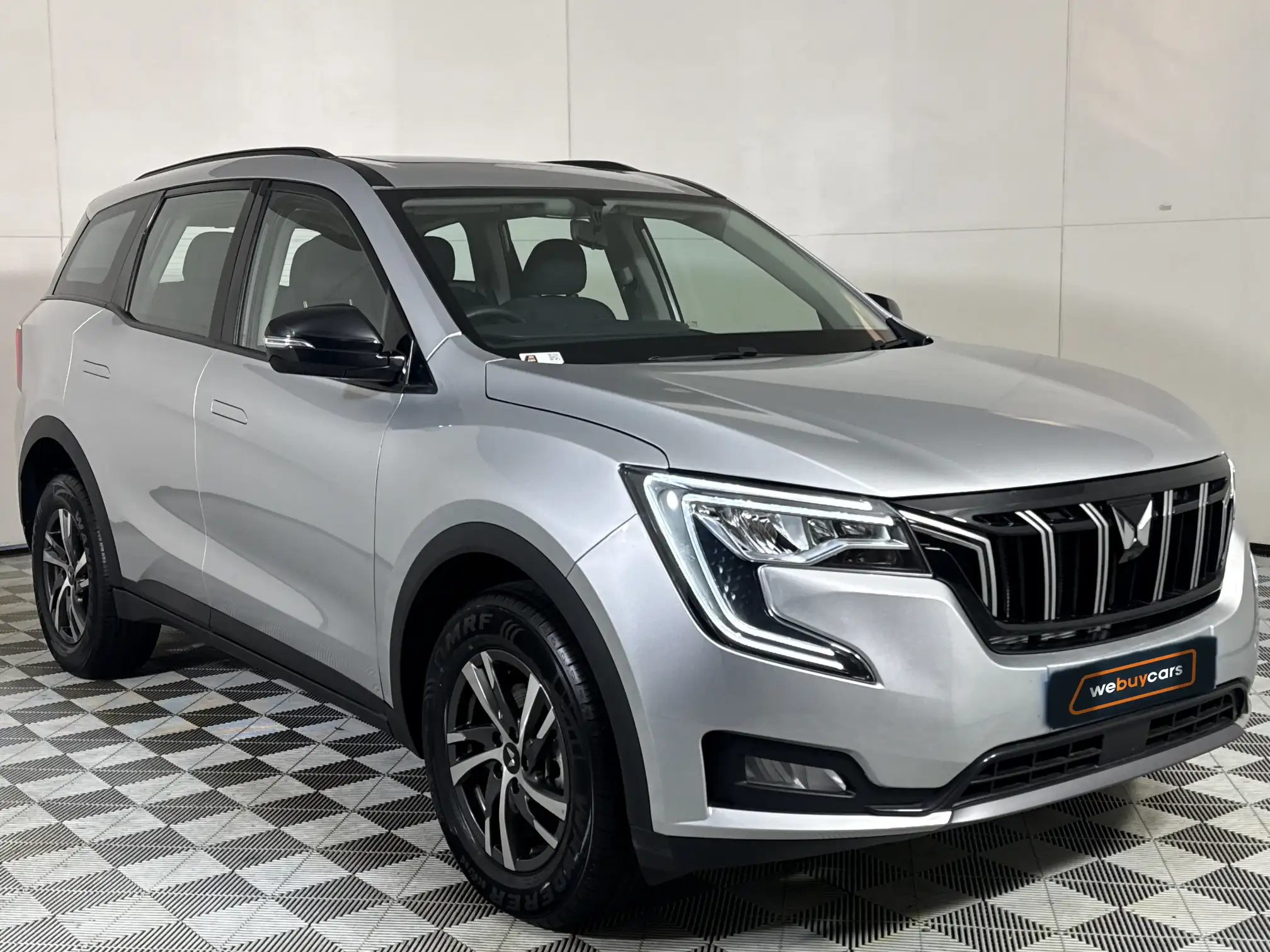 Mahindra XUV 700