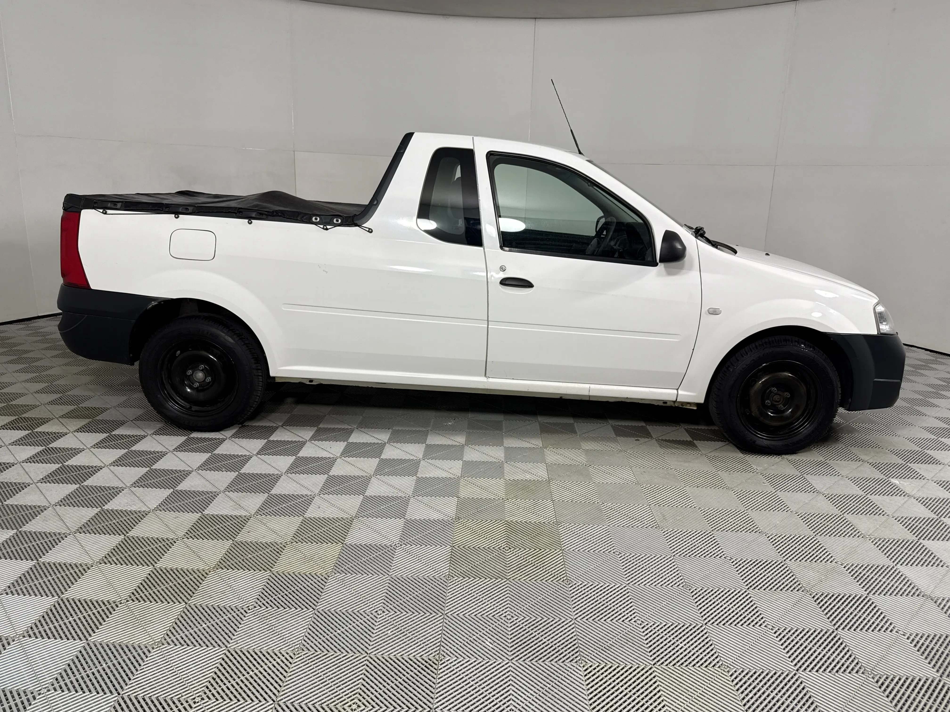 2016 Nissan NP200 1.5 DCI A/C Safety Pack Pick Up Single Cab, photo 4