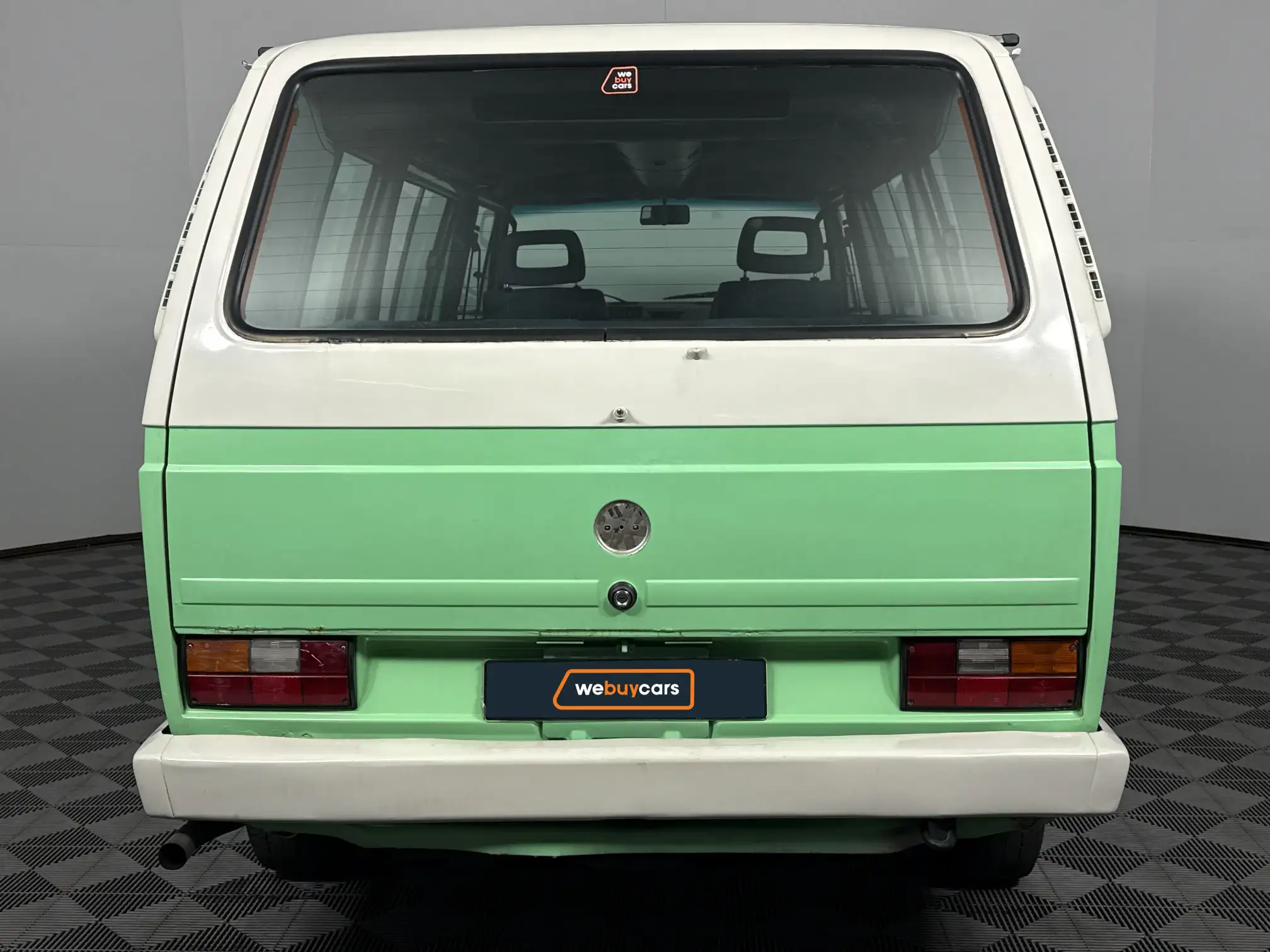 Volkswagen Kombi AND Microbus