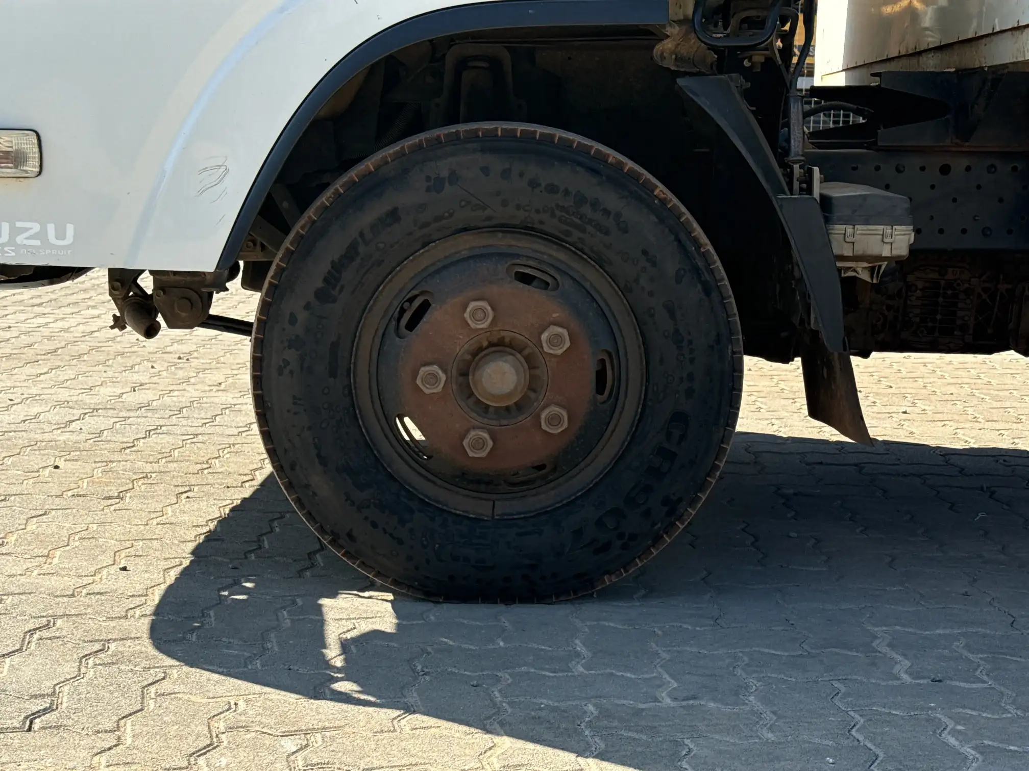 Isuzu NMR