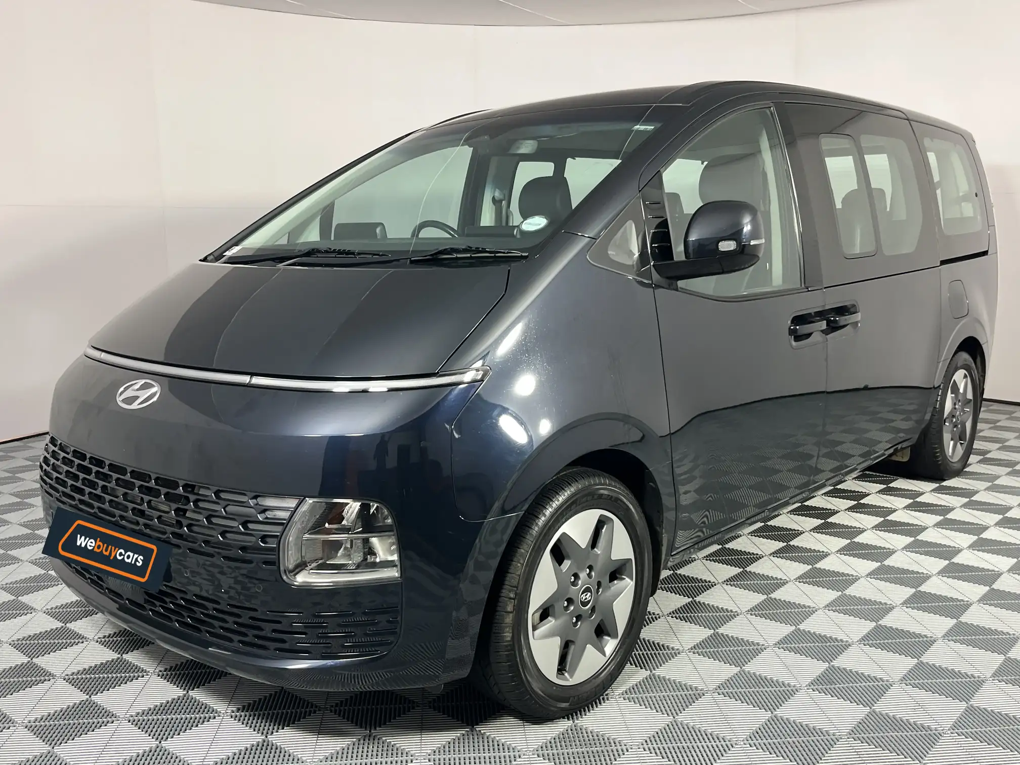 2022 Hyundai Staria