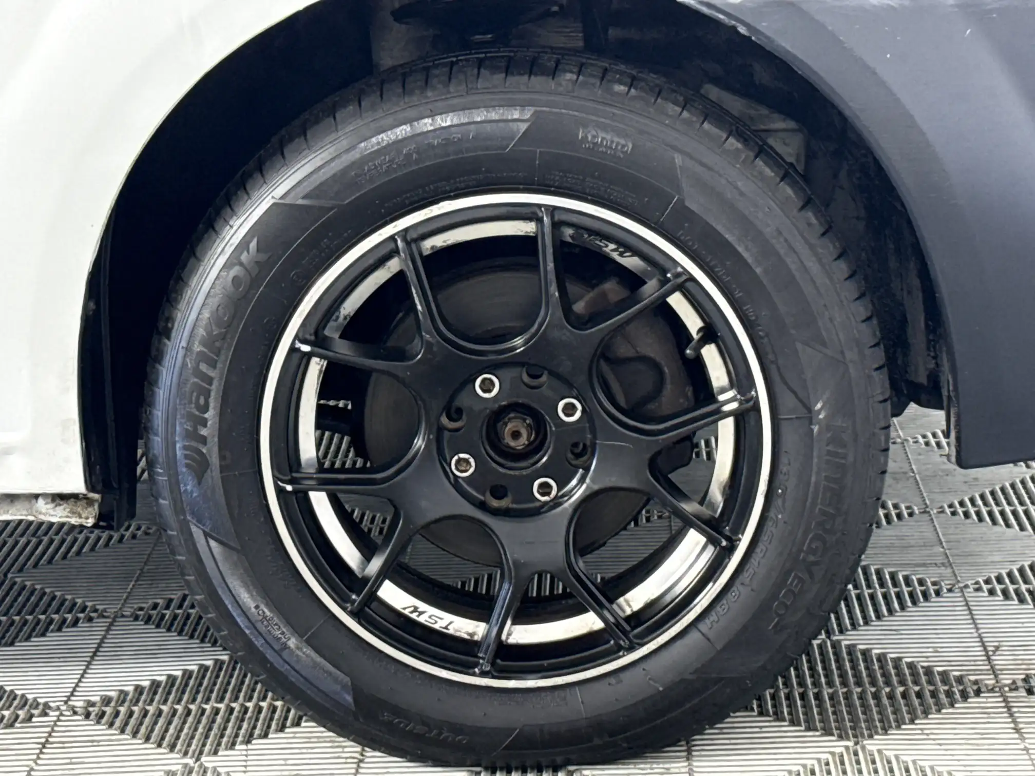 Nissan NP200