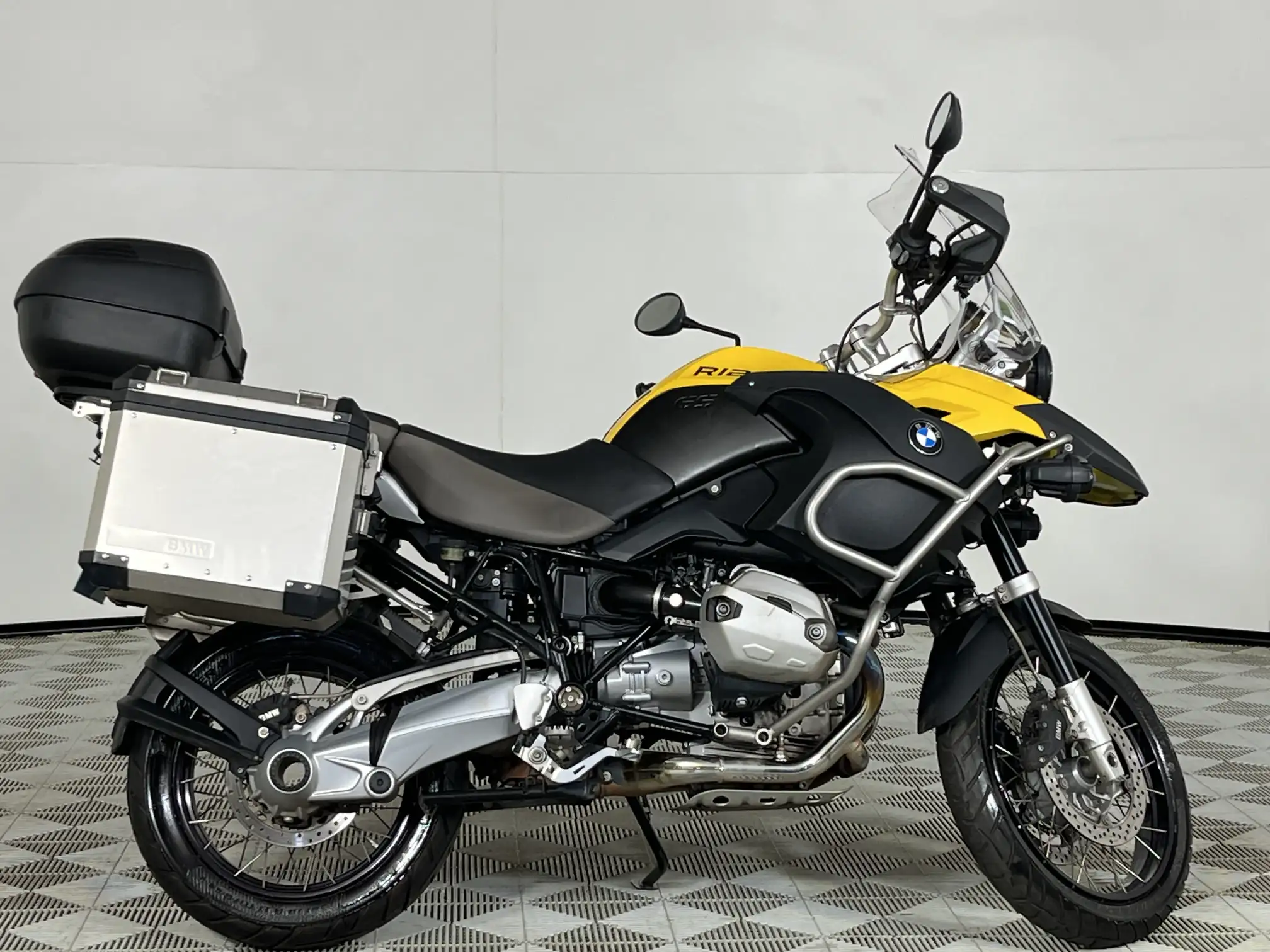 2011 BMW R Series