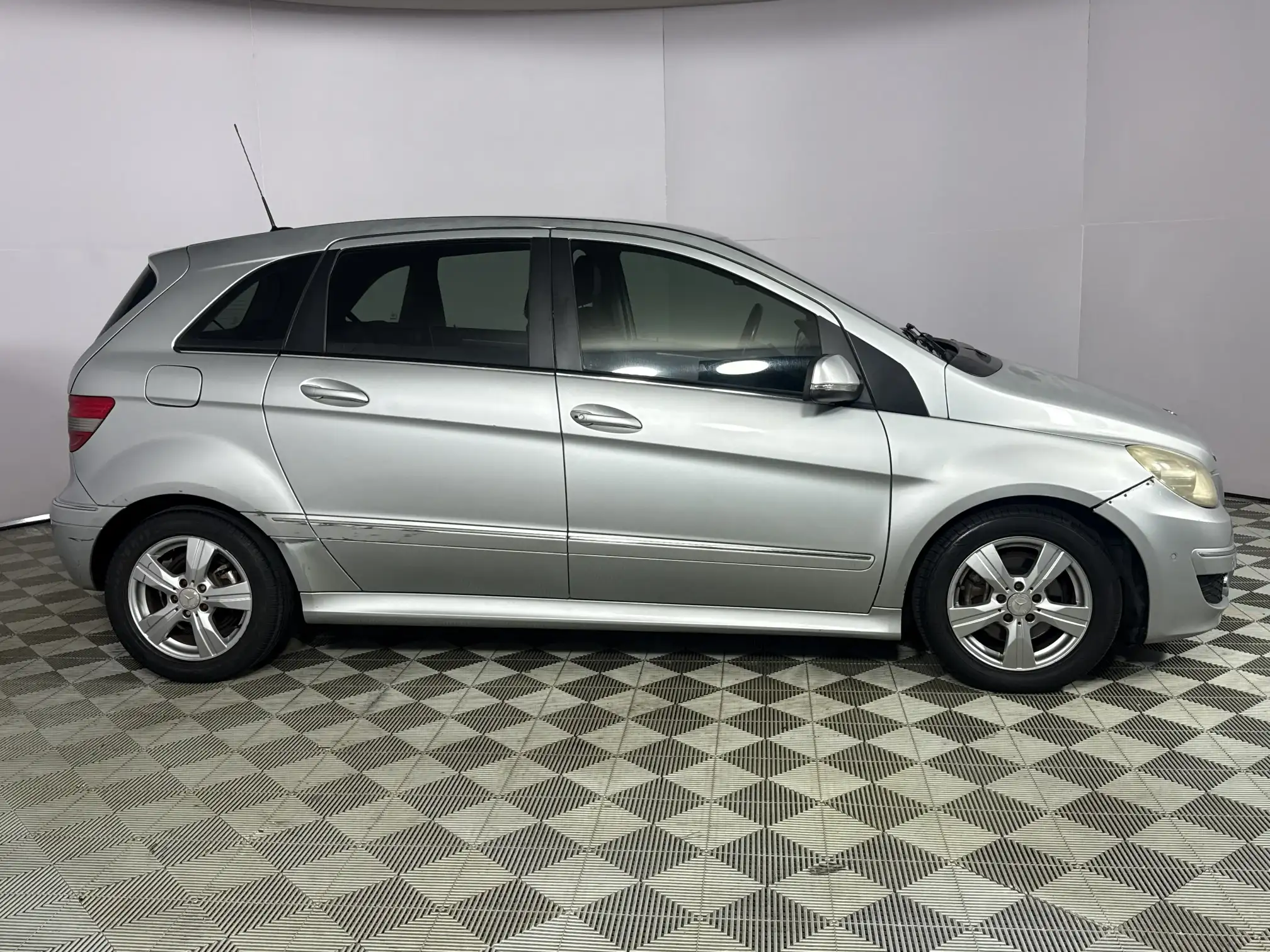 Mercedes-Benz B Class