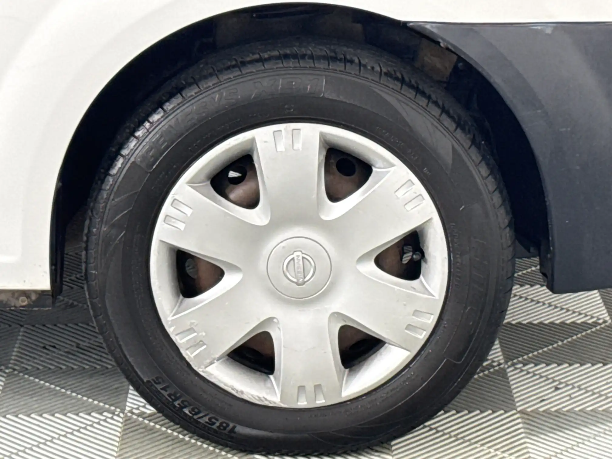 Nissan NP200