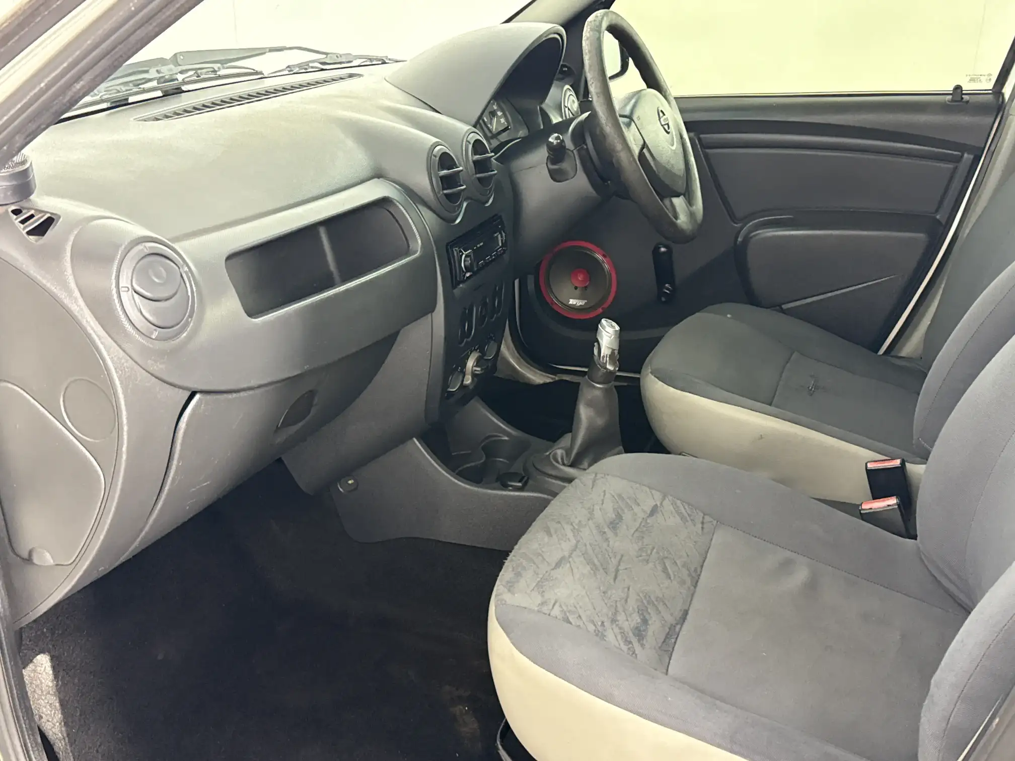 Nissan NP200
