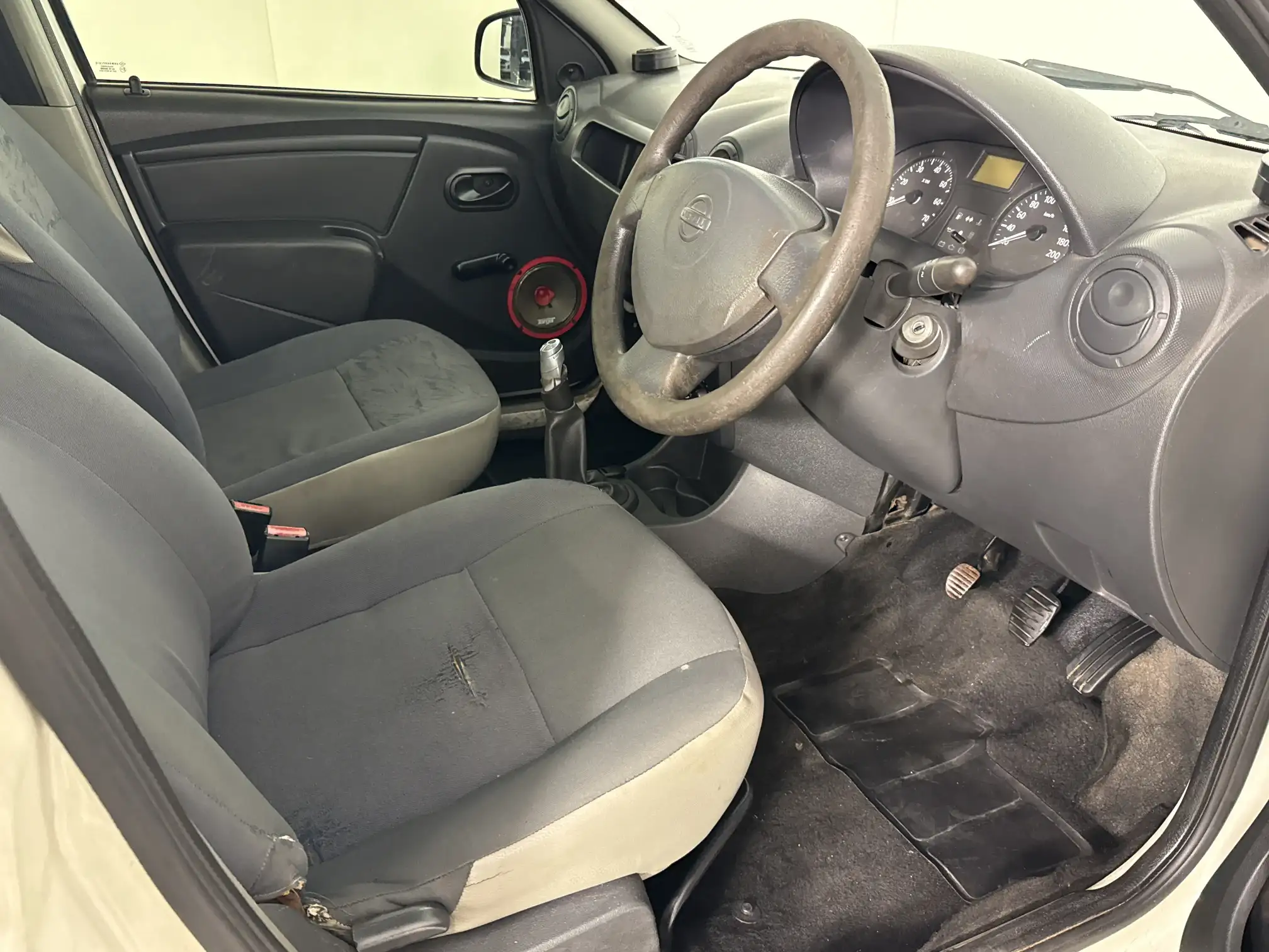 Nissan NP200