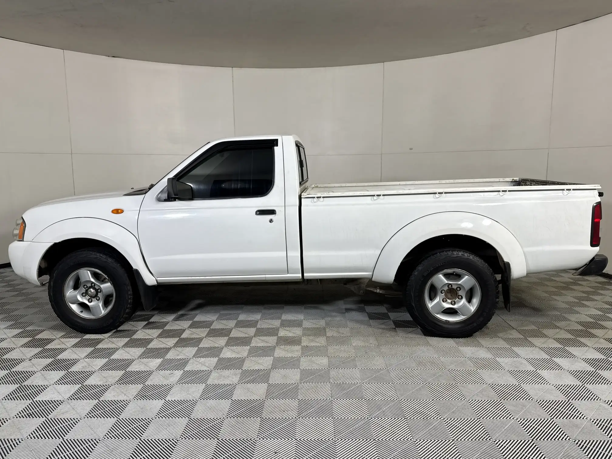 Nissan Hardbody