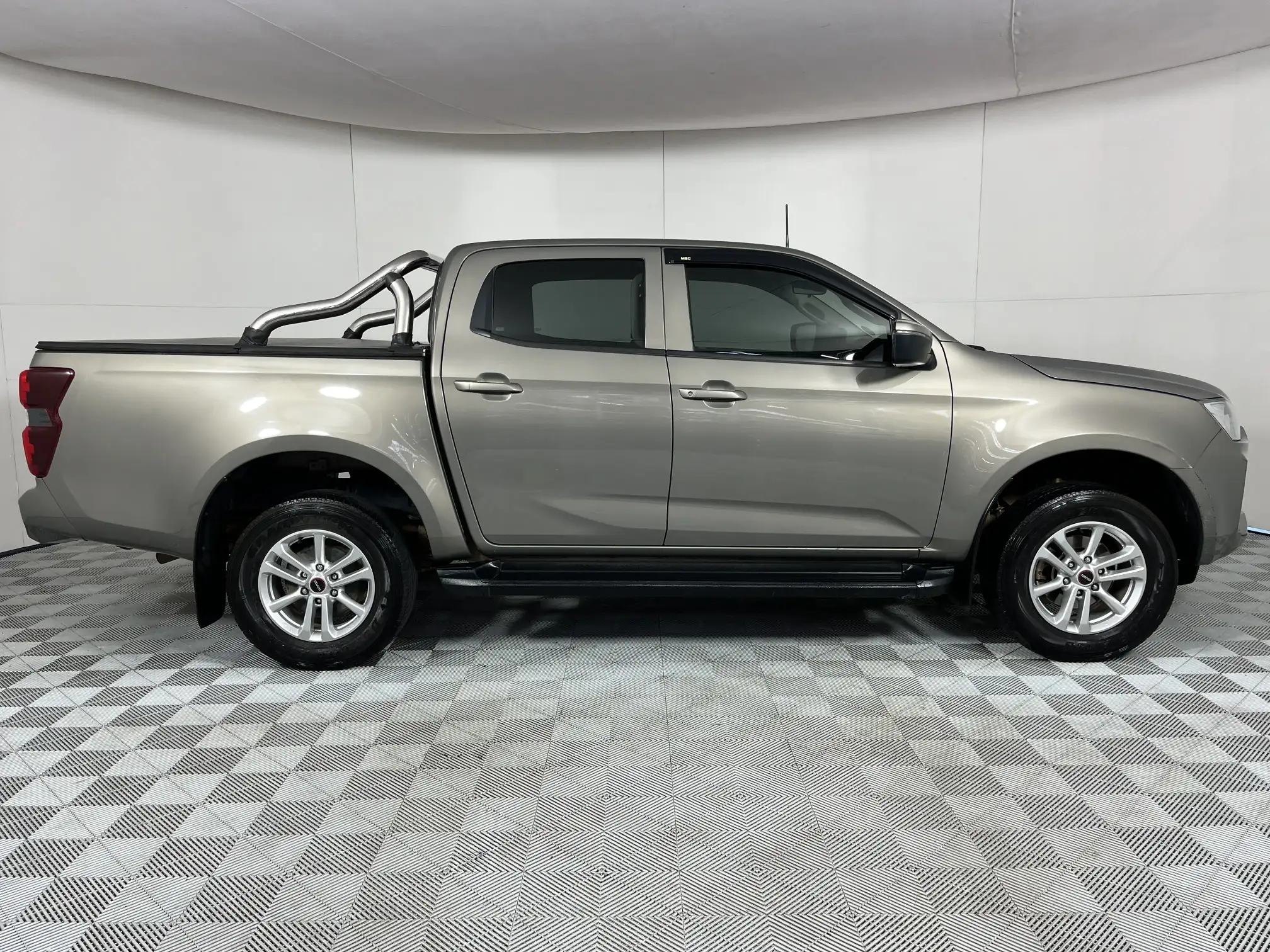 Isuzu D-MAX