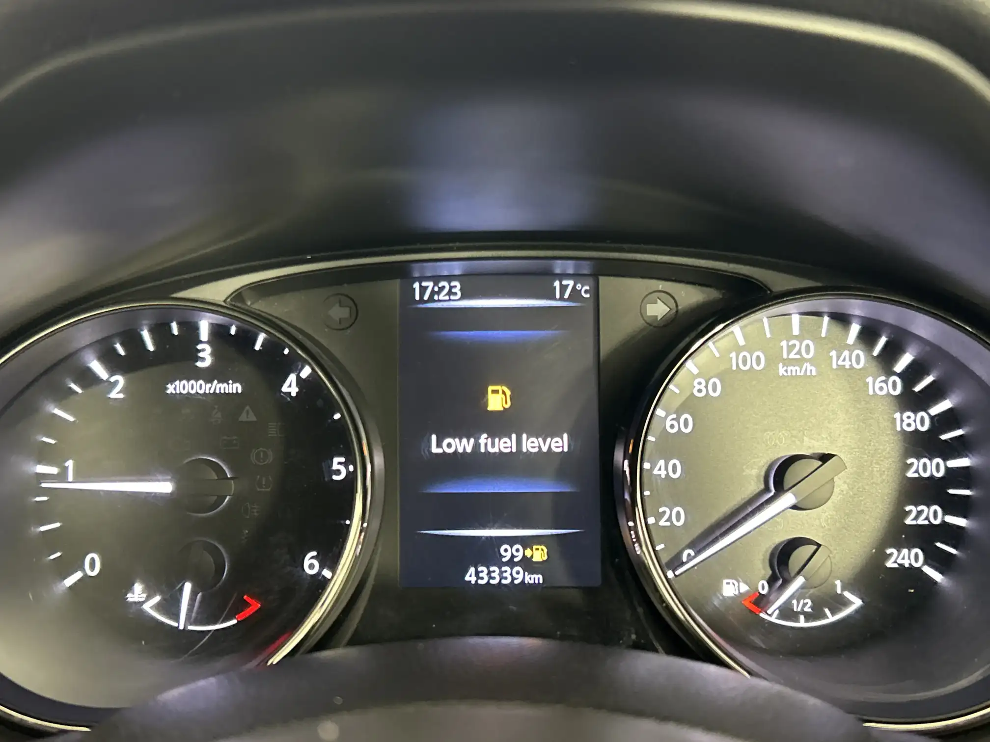 Nissan X Trail