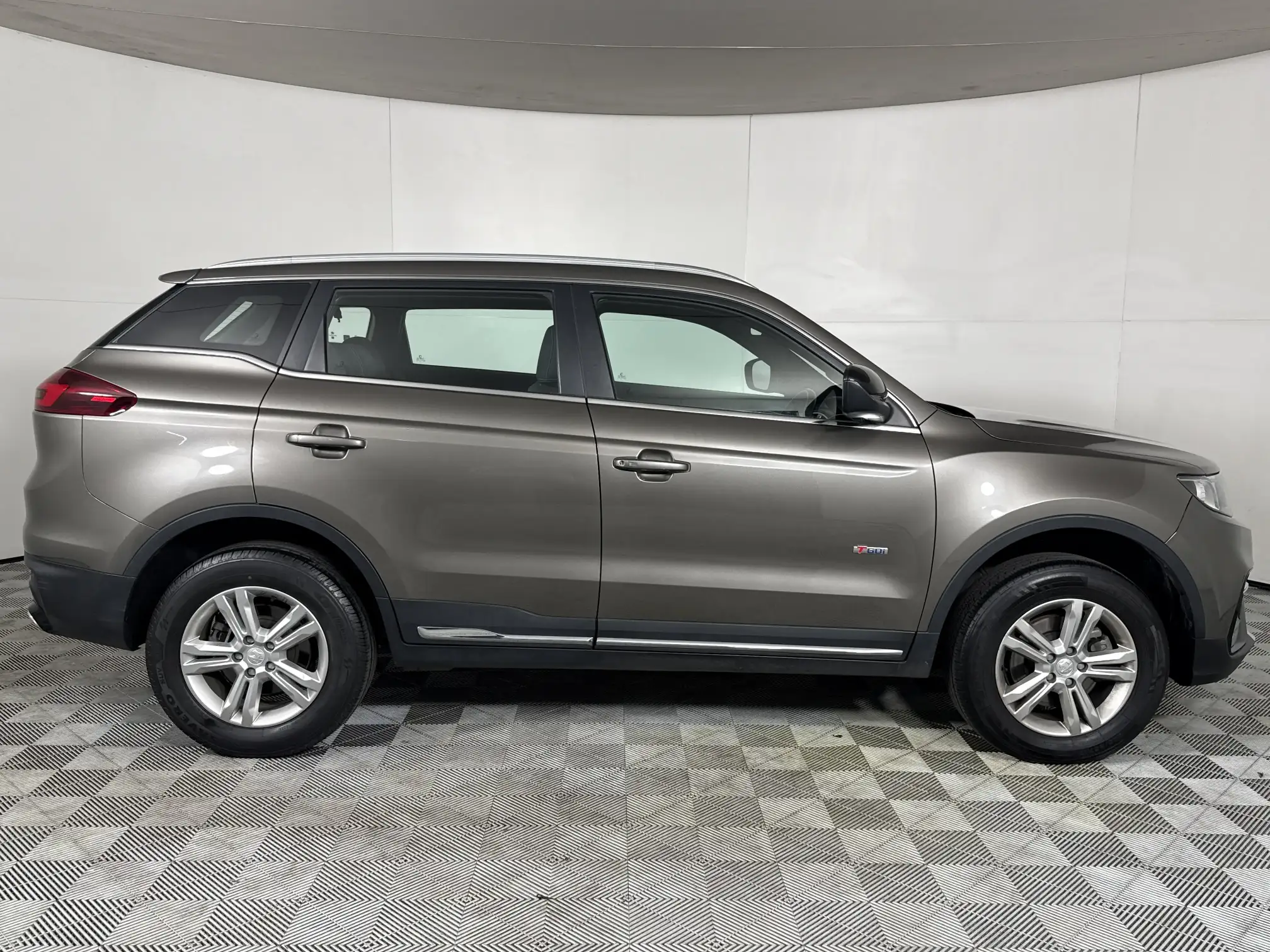 Proton X70