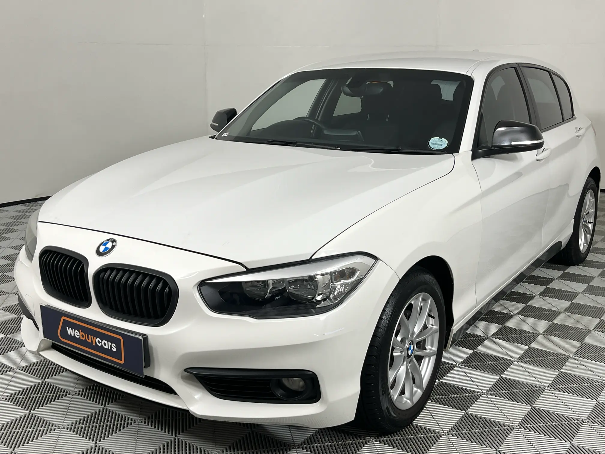 2015 BMW 1 Series 118i 5-Door Auto (F20)