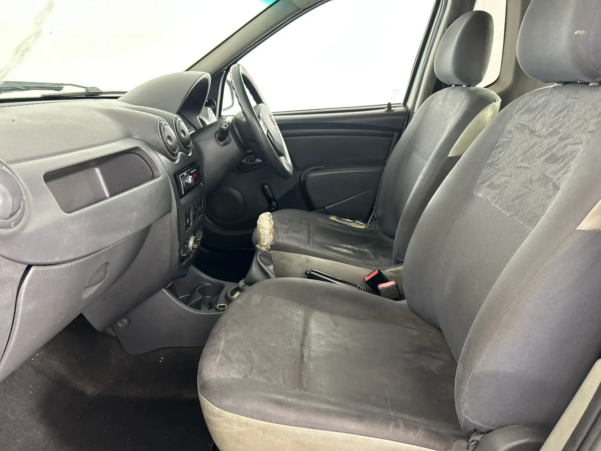 Nissan NP200
