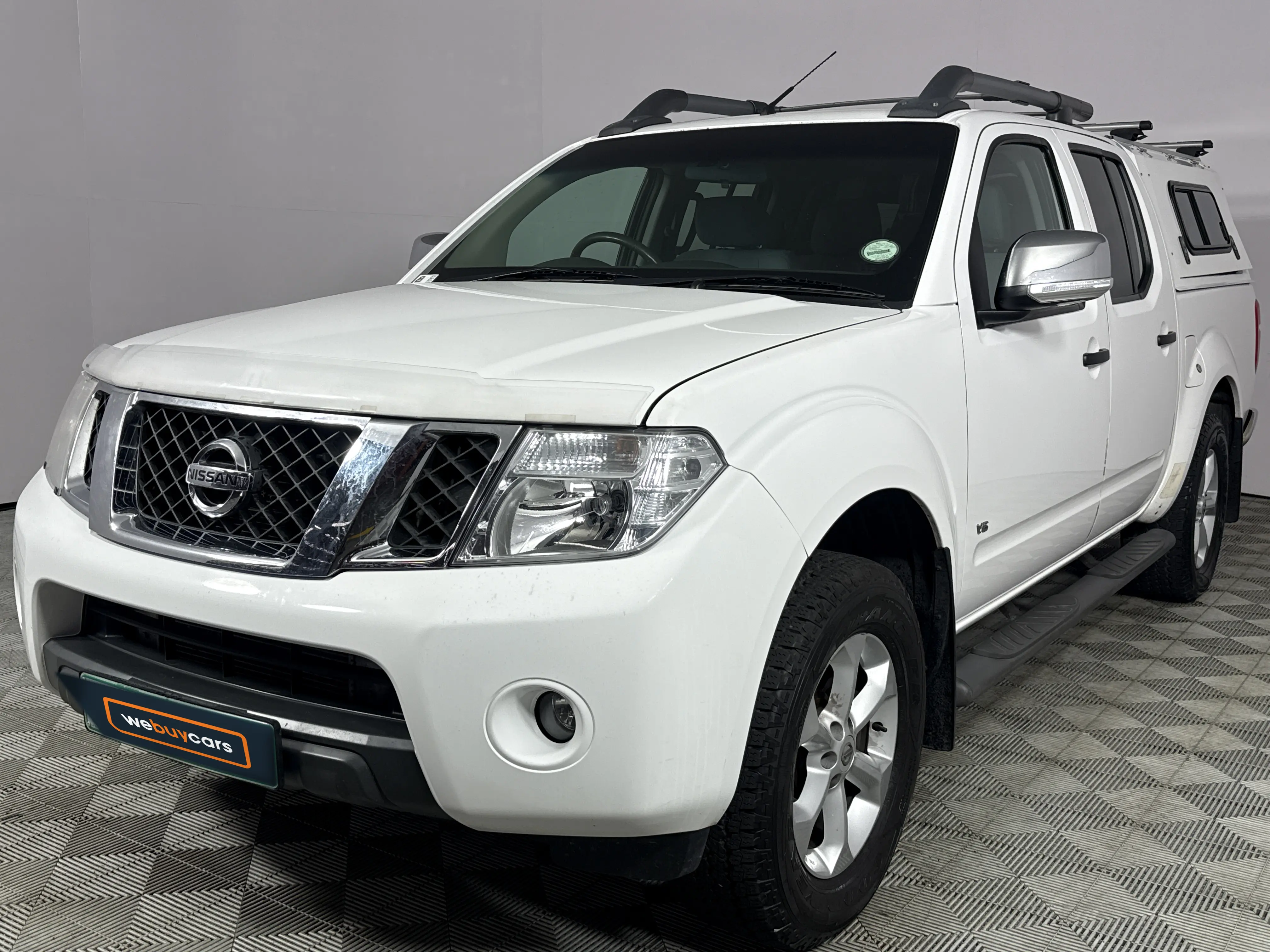 2015 Nissan Navara 3.0 DCI LE Auto 4x4 Pick Up Double Cab
