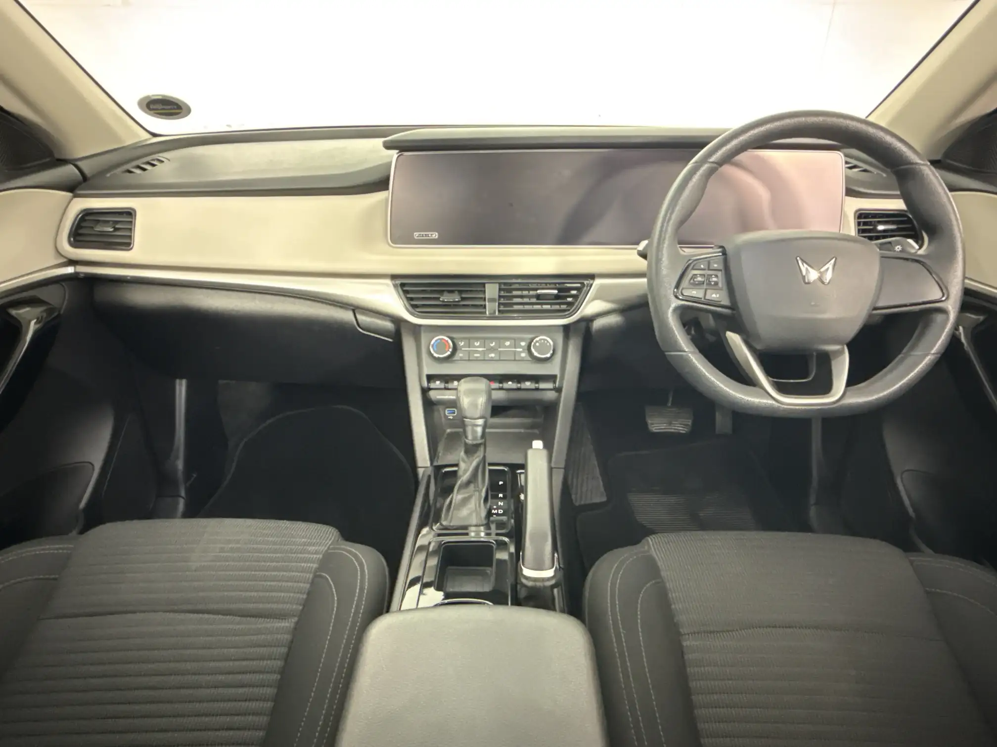Mahindra XUV 700