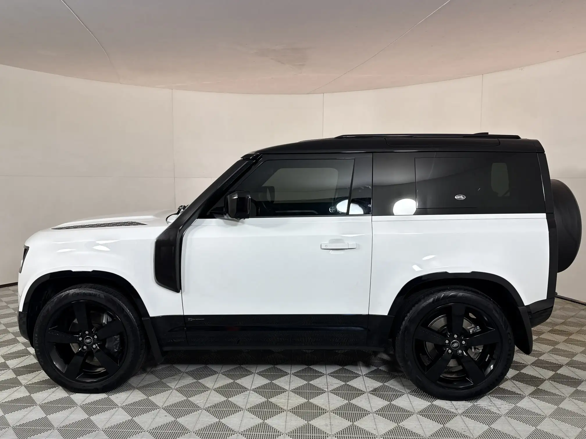 Land Rover Defender 90