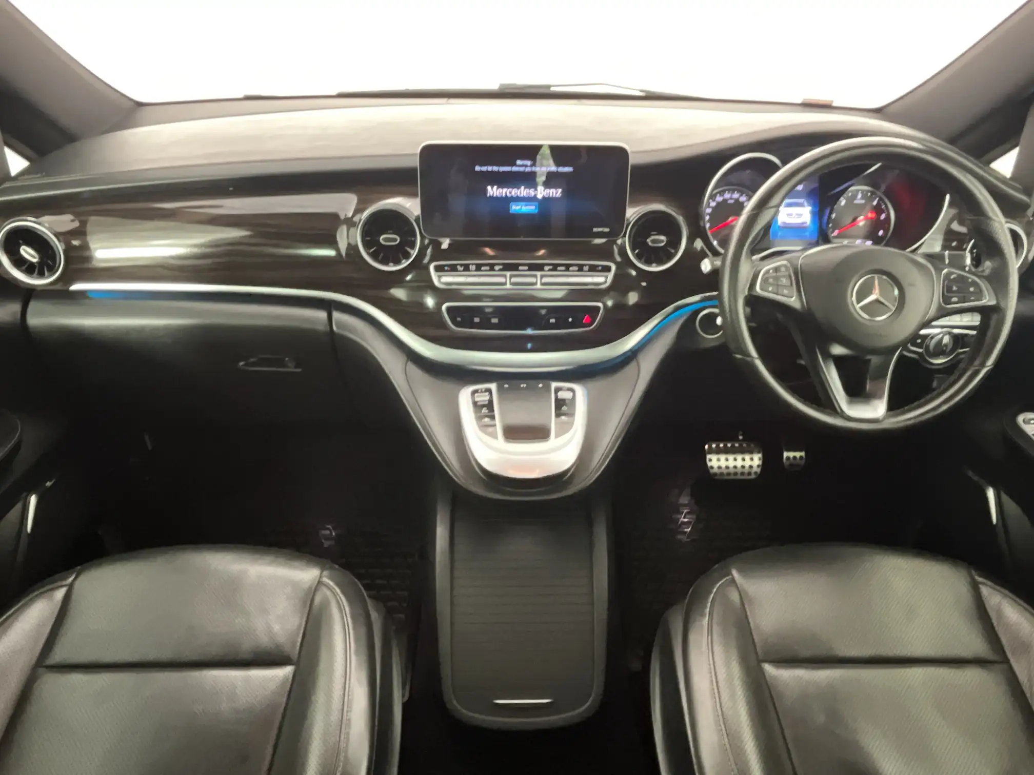 Mercedes-Benz V250